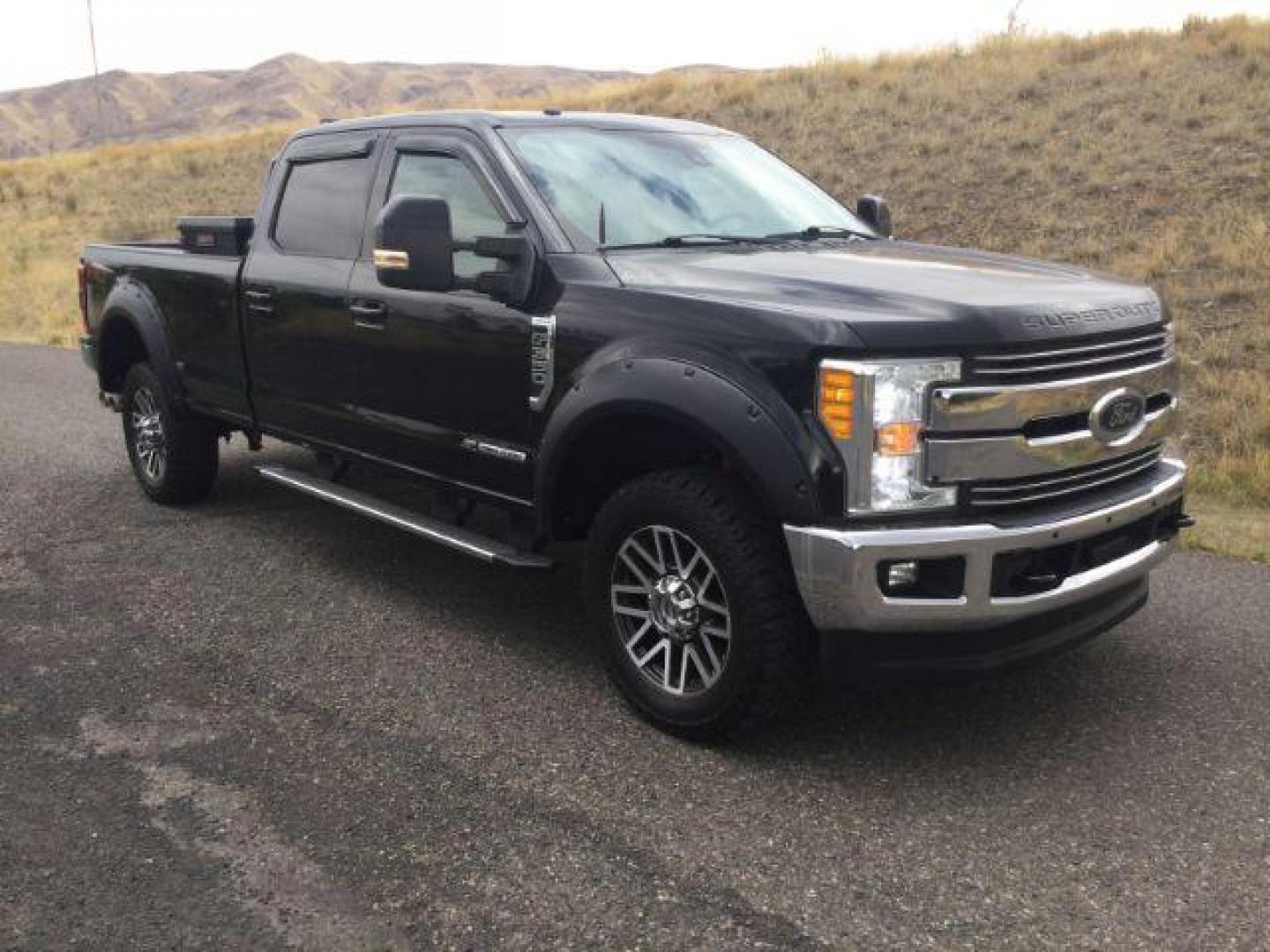 2017 Shadow Black /Black Ford F-350 LARIAT (1FT8W3BTXHE) with an Powerstroke 6.7L V-8 diesel direct injection engine, 6-Speed Automatic transmission, located at 1801 Main Street, Lewiston, 83501, (208) 743-9371, 46.417065, -117.004799 - Photo#1