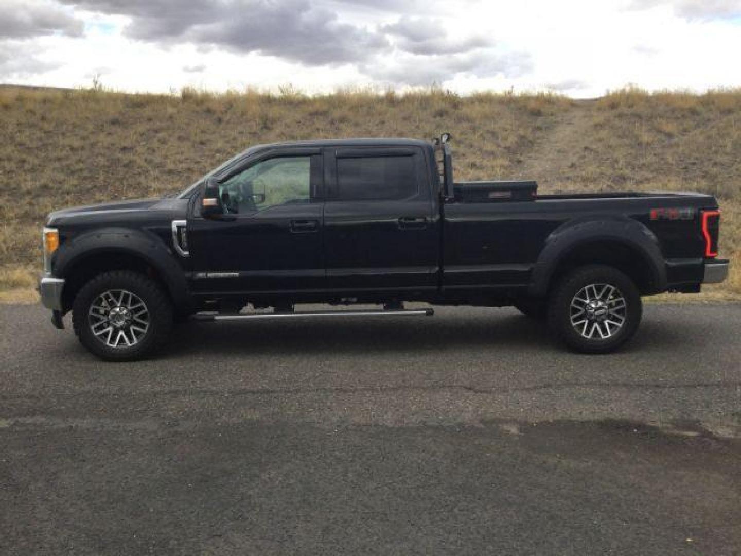 2017 Shadow Black /Black Ford F-350 LARIAT (1FT8W3BTXHE) with an Powerstroke 6.7L V-8 diesel direct injection engine, 6-Speed Automatic transmission, located at 1801 Main Street, Lewiston, 83501, (208) 743-9371, 46.417065, -117.004799 - Photo#2