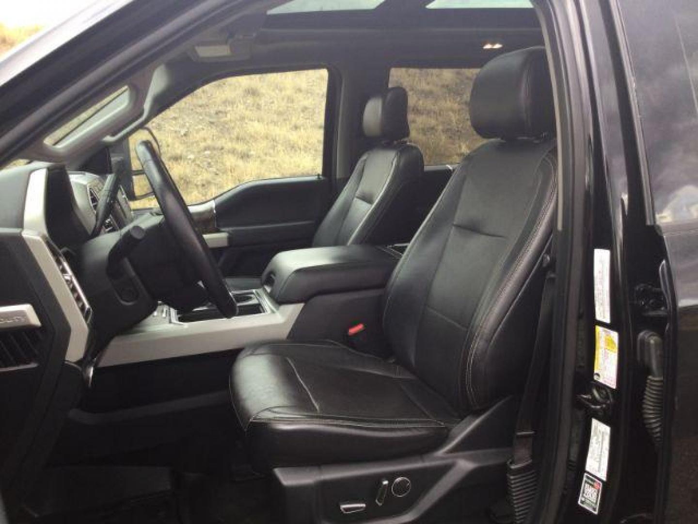 2017 Shadow Black /Black Ford F-350 LARIAT (1FT8W3BTXHE) with an Powerstroke 6.7L V-8 diesel direct injection engine, 6-Speed Automatic transmission, located at 1801 Main Street, Lewiston, 83501, (208) 743-9371, 46.417065, -117.004799 - Photo#4