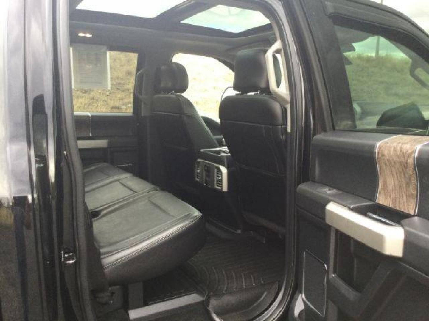 2017 Shadow Black /Black Ford F-350 LARIAT (1FT8W3BTXHE) with an Powerstroke 6.7L V-8 diesel direct injection engine, 6-Speed Automatic transmission, located at 1801 Main Street, Lewiston, 83501, (208) 743-9371, 46.417065, -117.004799 - Photo#21