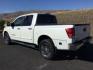 2014 Glacier White /BLACK LEATHER Nissan Titan Crew Cab SL 4x4 (1N6AA0EC9EN) with an Endurance 5.6L V-8 DOHC engine, 6-Speed Automatic transmission, located at 1801 Main Street, Lewiston, 83501, (208) 743-9371, 46.417065, -117.004799 - Photo#2