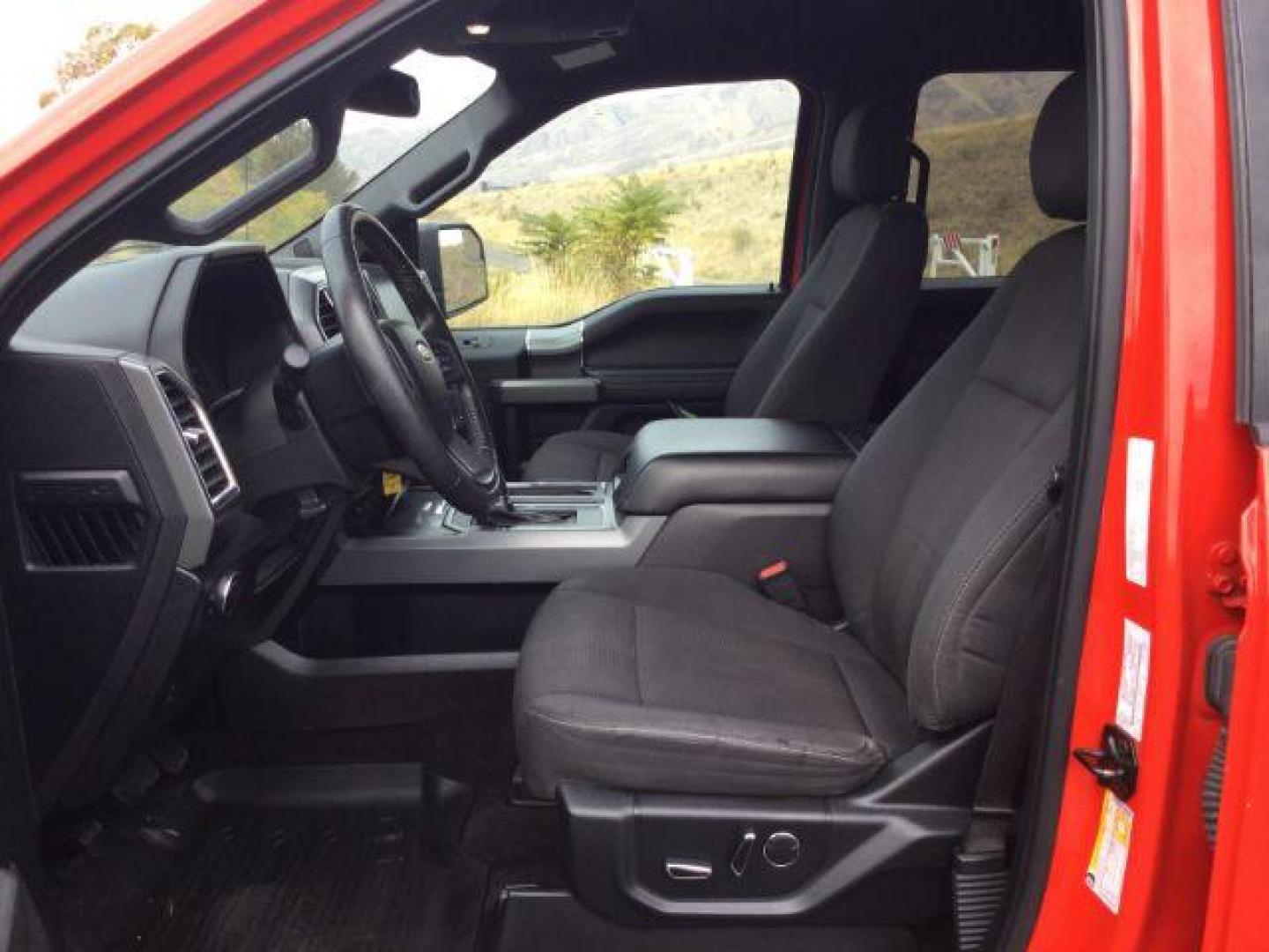 2016 Race Red /Black Ford F 150 Crew Cab 4x4 XLT (1FTEW1EG9GK) with an EcoBoost 3.5L V-6 gasoline direct injection engine, 6-Speed Automatic transmission, located at 1801 Main Street, Lewiston, 83501, (208) 743-9371, 46.417065, -117.004799 - Photo#5