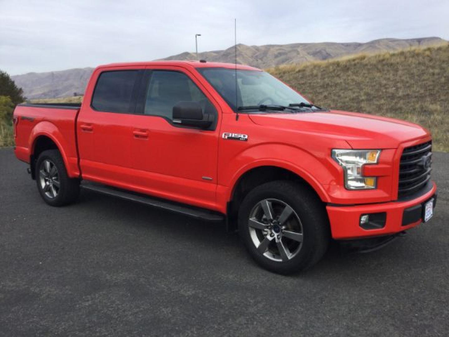 2016 Race Red /Black Ford F 150 Crew Cab 4x4 XLT (1FTEW1EG9GK) with an EcoBoost 3.5L V-6 gasoline direct injection engine, 6-Speed Automatic transmission, located at 1801 Main Street, Lewiston, 83501, (208) 743-9371, 46.417065, -117.004799- Photo#0