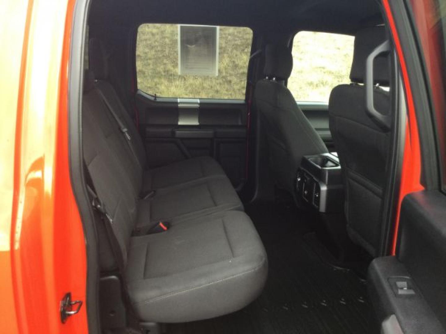 2016 Race Red /Black Ford F 150 Crew Cab 4x4 XLT (1FTEW1EG9GK) with an EcoBoost 3.5L V-6 gasoline direct injection engine, 6-Speed Automatic transmission, located at 1801 Main Street, Lewiston, 83501, (208) 743-9371, 46.417065, -117.004799- Photo#13