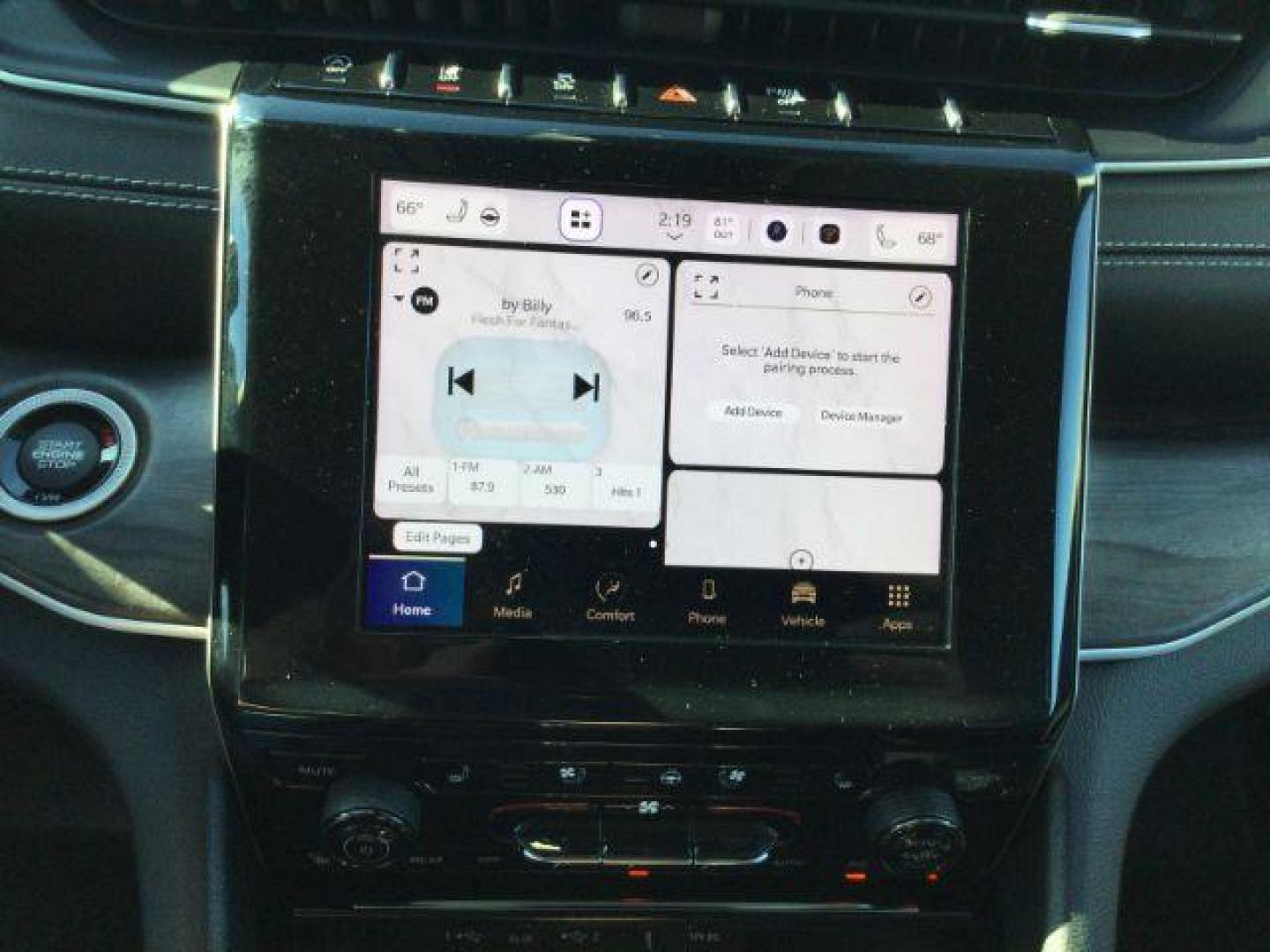 2022 Diamond Black Crystal Pearlcoat /Global Black Jeep Grand Cherokee L Limited 4x4 (1C4RJKBG7N8) with an Pentastar 3.6L V-6 DOHC engine, 8 Speed Automatic transmission, located at 1801 Main Street, Lewiston, 83501, (208) 743-9371, 46.417065, -117.004799 - Photo#9