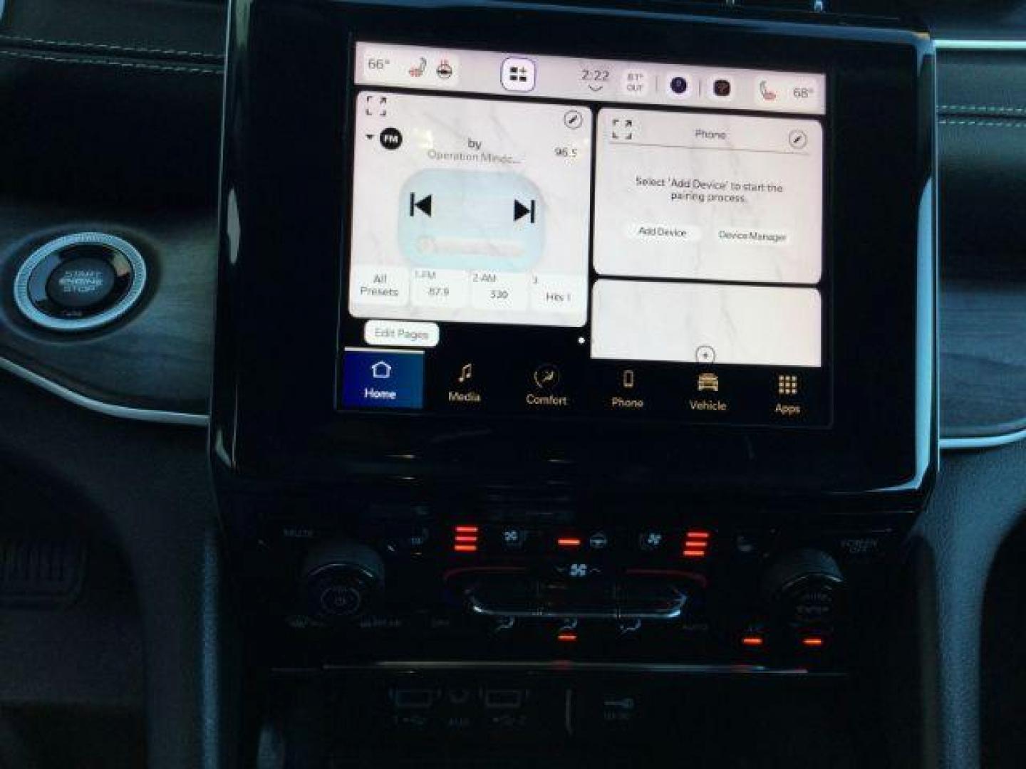 2022 Diamond Black Crystal Pearlcoat /Global Black Jeep Grand Cherokee L Limited 4x4 (1C4RJKBG7N8) with an Pentastar 3.6L V-6 DOHC engine, 8 Speed Automatic transmission, located at 1801 Main Street, Lewiston, 83501, (208) 743-9371, 46.417065, -117.004799 - Photo#16