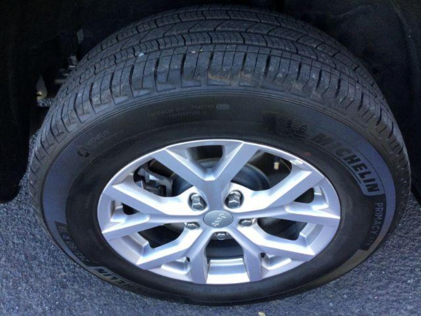 2022 Diamond Black Crystal Pearlcoat /Global Black Jeep Grand Cherokee L Limited 4x4 (1C4RJKBG7N8) with an Pentastar 3.6L V-6 DOHC engine, 8 Speed Automatic transmission, located at 1801 Main Street, Lewiston, 83501, (208) 743-9371, 46.417065, -117.004799 - Photo#20