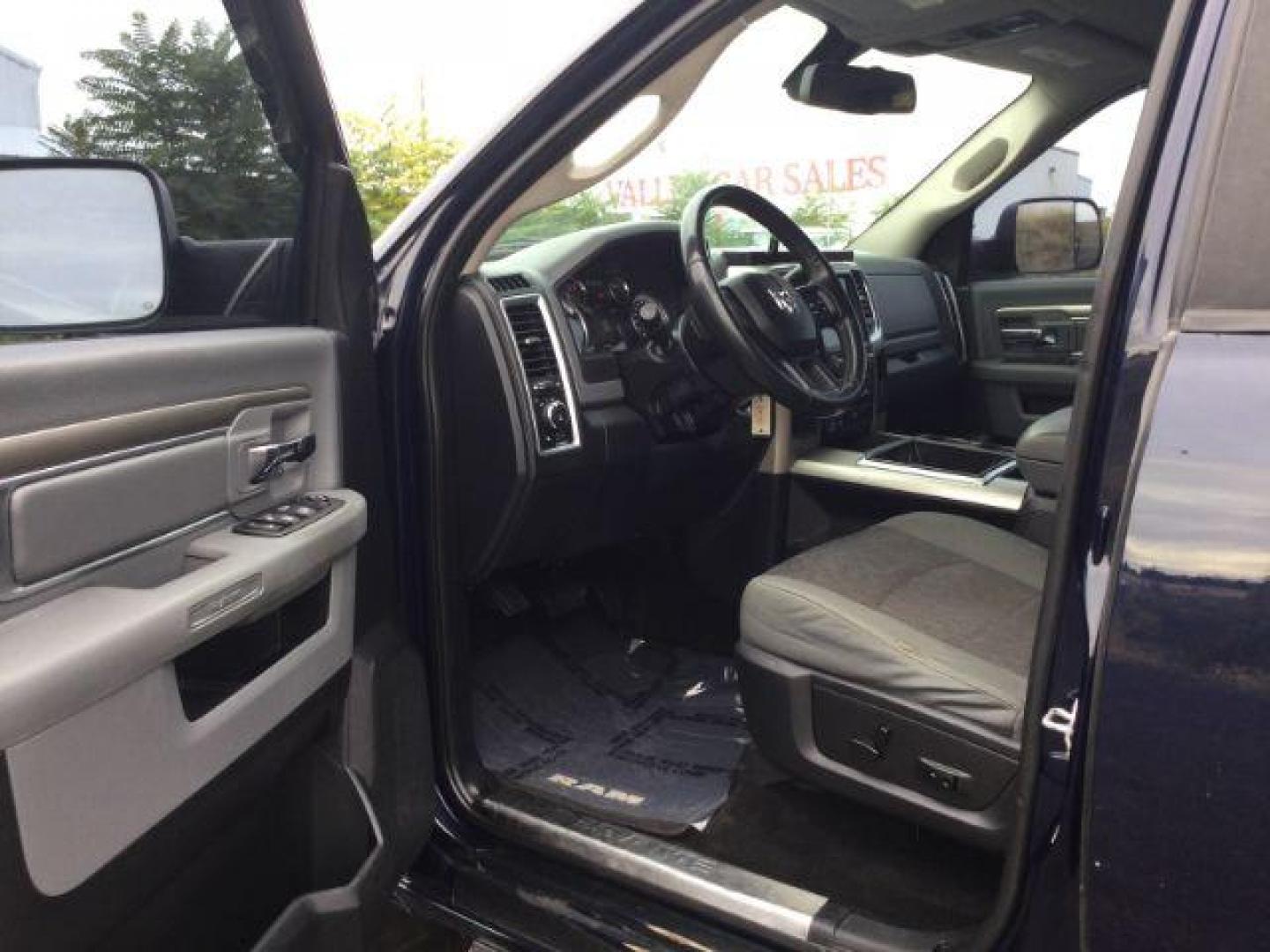 2014 True Blue Pearlcoat /Diesel Gray/Black Ram 2500 Crew Cab 4x4 SLT (3C6UR5DJ7EG) with an HEMI 6.4L V-8 VVT variable valve control engine, 6-Speed Automatic transmission, located at 1801 Main Street, Lewiston, 83501, (208) 743-9371, 46.417065, -117.004799 - Photo#6