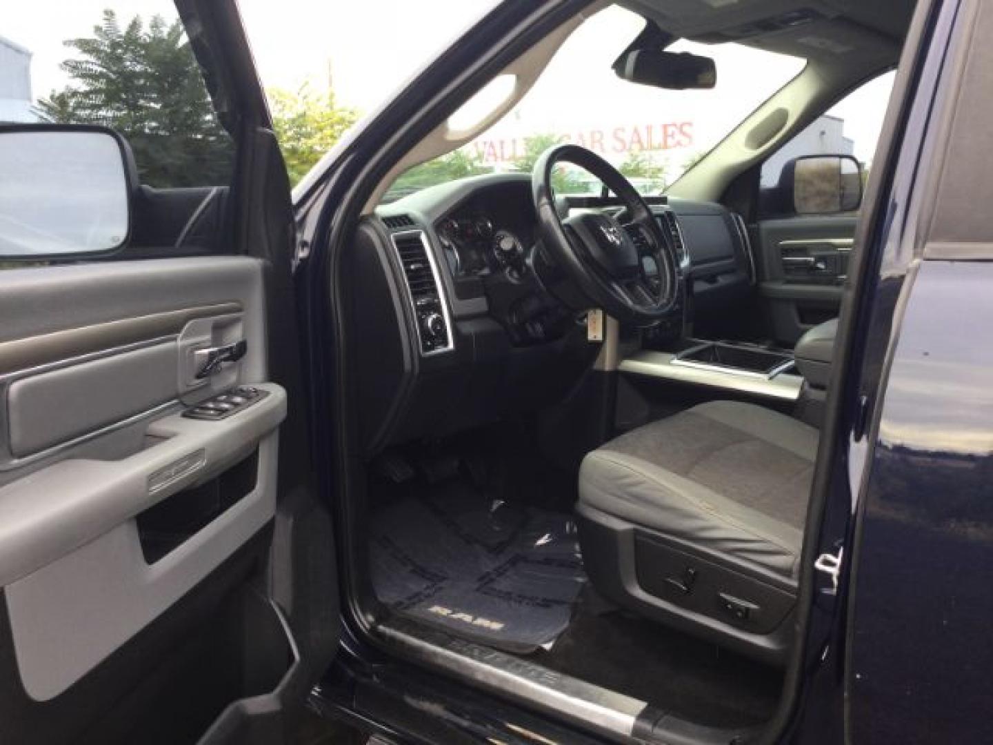 2014 True Blue Pearlcoat /Diesel Gray/Black Ram 2500 Crew Cab 4x4 SLT (3C6UR5DJ7EG) with an HEMI 6.4L V-8 VVT variable valve control engine, 6-Speed Automatic transmission, located at 1801 Main Street, Lewiston, 83501, (208) 743-9371, 46.417065, -117.004799- Photo#6