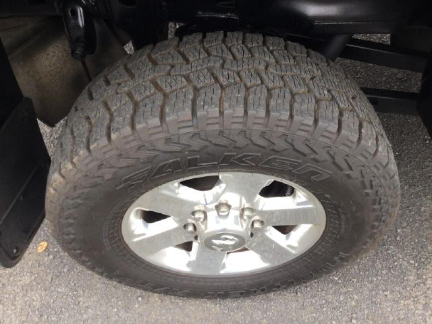 2014 True Blue Pearlcoat /Diesel Gray/Black Ram 2500 Crew Cab 4x4 SLT (3C6UR5DJ7EG) with an HEMI 6.4L V-8 VVT variable valve control engine, 6-Speed Automatic transmission, located at 1801 Main Street, Lewiston, 83501, (208) 743-9371, 46.417065, -117.004799- Photo#11