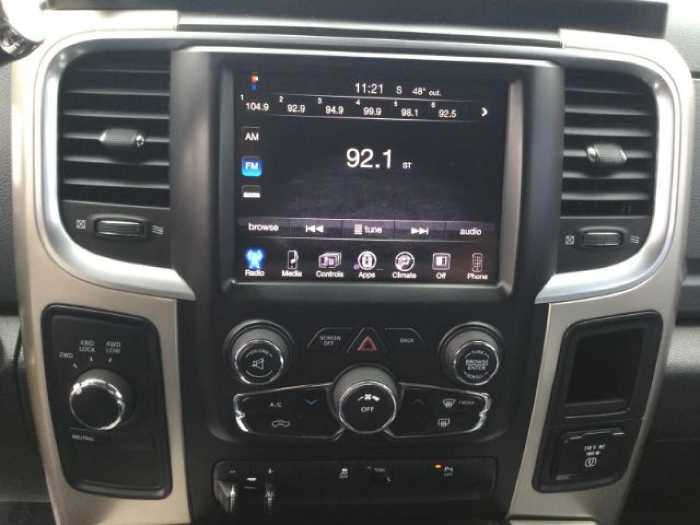 2014 True Blue Pearlcoat /Diesel Gray/Black Ram 2500 Crew Cab 4x4 SLT (3C6UR5DJ7EG) with an HEMI 6.4L V-8 VVT variable valve control engine, 6-Speed Automatic transmission, located at 1801 Main Street, Lewiston, 83501, (208) 743-9371, 46.417065, -117.004799- Photo#15