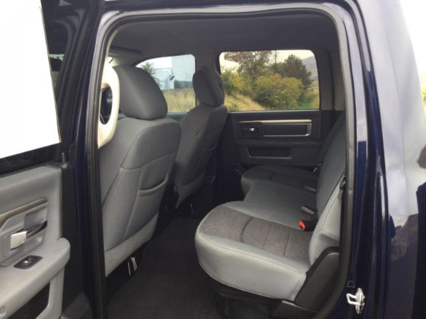 2014 True Blue Pearlcoat /Diesel Gray/Black Ram 2500 Crew Cab 4x4 SLT (3C6UR5DJ7EG) with an HEMI 6.4L V-8 VVT variable valve control engine, 6-Speed Automatic transmission, located at 1801 Main Street, Lewiston, 83501, (208) 743-9371, 46.417065, -117.004799- Photo#17