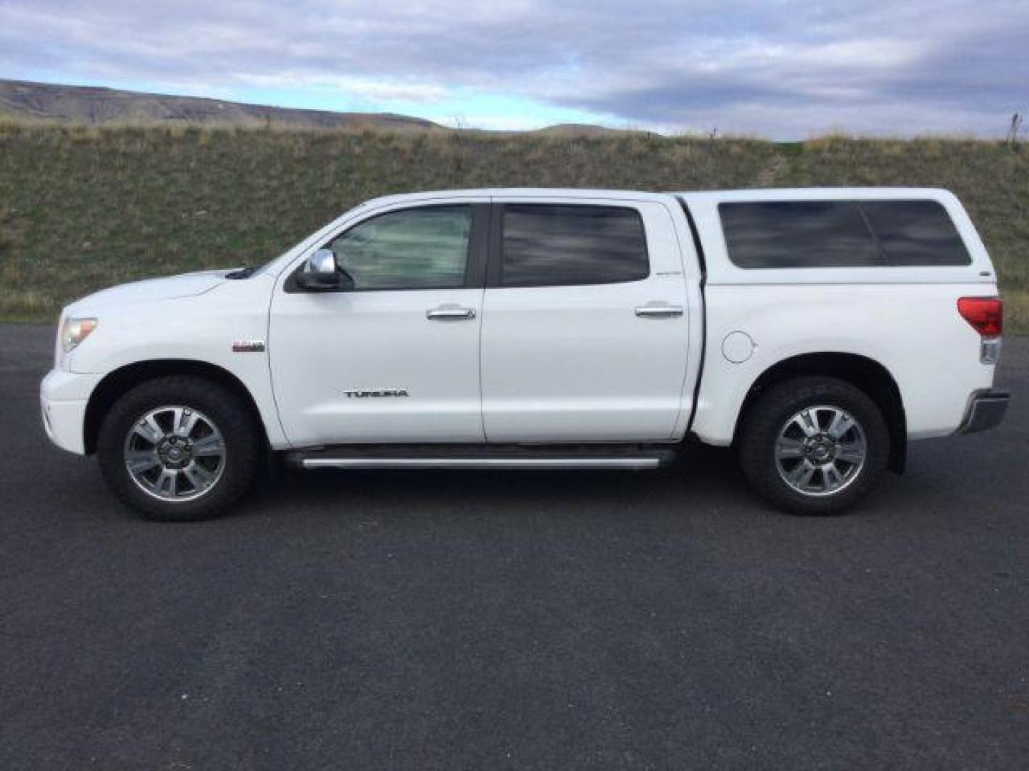 2011 Super White /Graphite Leather Interior Toyota Tundra Limited 5.7L CrewMax 4WD (5TFHY5F18BX) with an 5.7L V8 DOHC 32V engine, 6-Speed Automatic Overdrive transmission, located at 1801 Main Street, Lewiston, 83501, (208) 743-9371, 46.417065, -117.004799 - Photo#1
