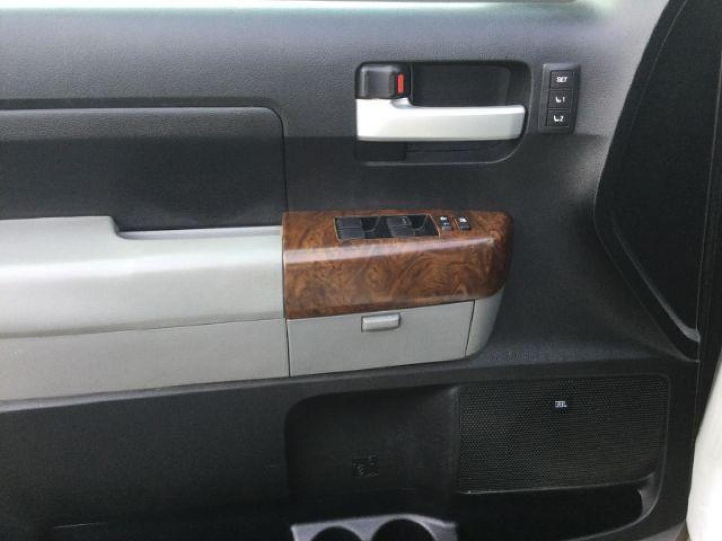 2011 Super White /Graphite Leather Interior Toyota Tundra Limited 5.7L CrewMax 4WD (5TFHY5F18BX) with an 5.7L V8 DOHC 32V engine, 6-Speed Automatic Overdrive transmission, located at 1801 Main Street, Lewiston, 83501, (208) 743-9371, 46.417065, -117.004799 - Photo#14