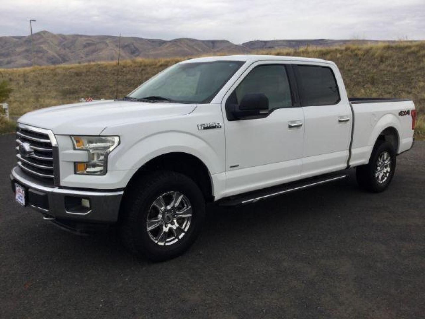 2016 Oxford White /Medium Earth Gray Ford F-150 XLT SuperCrew 6.5ft bed 4WD (1FTFW1EG4GK) with an EcoBoost 3.5L V-6 gasoline direct injection engine, 6-Speed Automatic transmission, located at 1801 Main Street, Lewiston, 83501, (208) 743-9371, 46.417065, -117.004799 - Photo#1