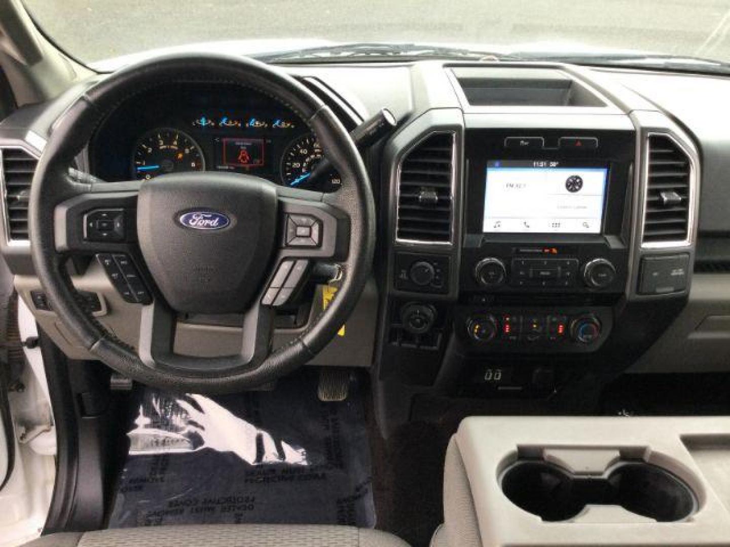 2016 Oxford White /Medium Earth Gray Ford F-150 XLT SuperCrew 6.5ft bed 4WD (1FTFW1EG4GK) with an EcoBoost 3.5L V-6 gasoline direct injection engine, 6-Speed Automatic transmission, located at 1801 Main Street, Lewiston, 83501, (208) 743-9371, 46.417065, -117.004799 - Photo#7