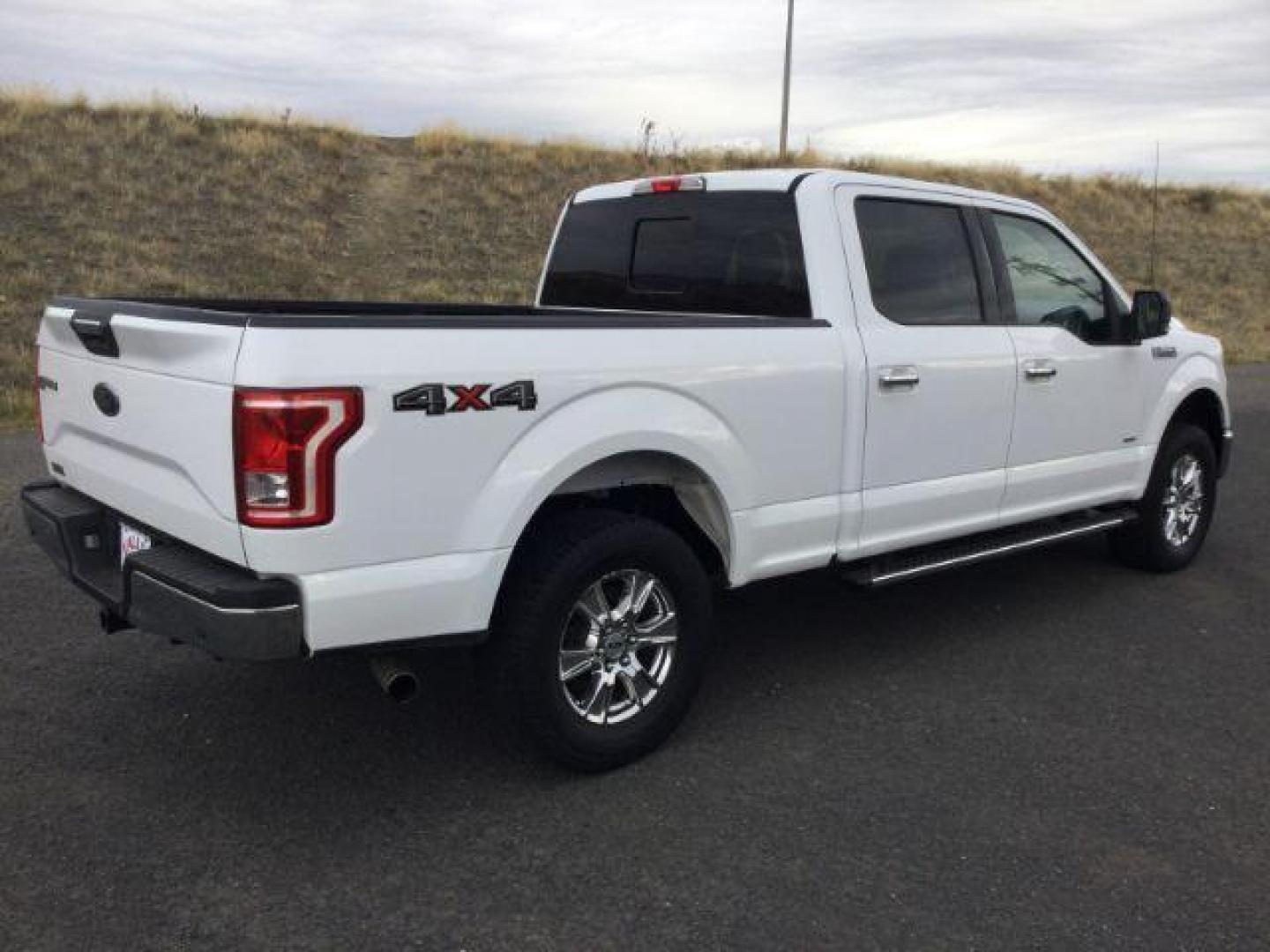 2016 Oxford White /Medium Earth Gray Ford F-150 XLT SuperCrew 6.5ft bed 4WD (1FTFW1EG4GK) with an EcoBoost 3.5L V-6 gasoline direct injection engine, 6-Speed Automatic transmission, located at 1801 Main Street, Lewiston, 83501, (208) 743-9371, 46.417065, -117.004799 - Photo#8