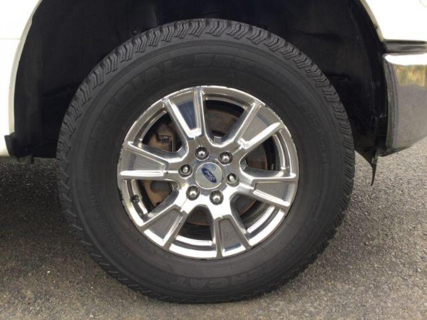 2016 Oxford White /Medium Earth Gray Ford F-150 XLT SuperCrew 6.5ft bed 4WD (1FTFW1EG4GK) with an EcoBoost 3.5L V-6 gasoline direct injection engine, 6-Speed Automatic transmission, located at 1801 Main Street, Lewiston, 83501, (208) 743-9371, 46.417065, -117.004799 - Photo#13