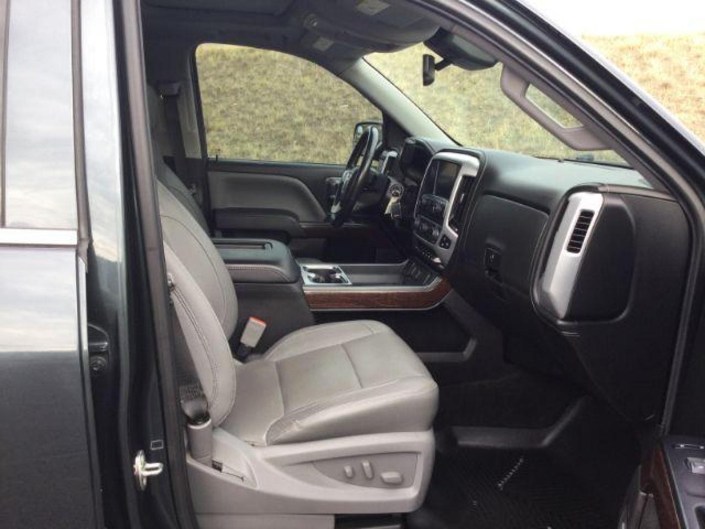 2018 Dark Slate Metallic /Jet Black GMC Sierra 1500 SLT (3GTU2NEC0JG) with an 5.3L V8 engine, 8-Speed Automatic transmission, located at 1801 Main Street, Lewiston, 83501, (208) 743-9371, 46.417065, -117.004799 - Photo#14