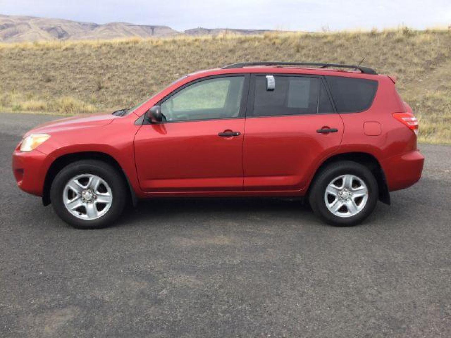 2009 RED /Beige Cloth Toyota RAV4 4WD (JTMBF33V59D) with an 2.5 4cyl engine, 4 speed Automatic transmission, located at 1801 Main Street, Lewiston, 83501, (208) 743-9371, 46.417065, -117.004799 - Photo#3