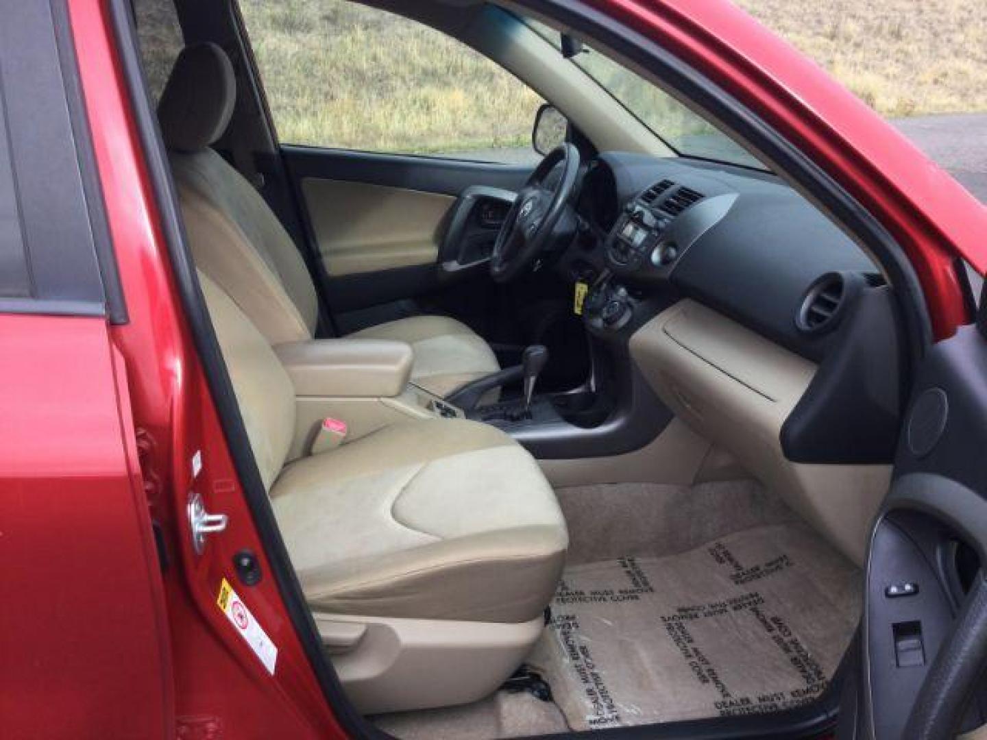 2009 RED /Beige Cloth Toyota RAV4 4WD (JTMBF33V59D) with an 2.5 4cyl engine, 4 speed Automatic transmission, located at 1801 Main Street, Lewiston, 83501, (208) 743-9371, 46.417065, -117.004799 - Photo#12