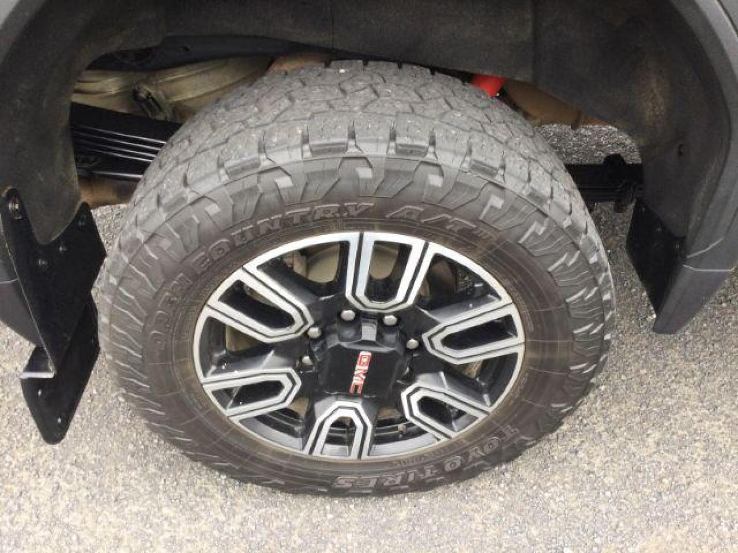 2021 Onyx Black /Jet Black w/Kalahari Accents GMC Sierra 2500HD 4WD Crew Cab Standard Bed AT4 (1GT49PEY7MF) with an Duramax 6.6L V-8 diesel direct injection engine, 10-speed automatic transmission, located at 1801 Main Street, Lewiston, 83501, (208) 743-9371, 46.417065, -117.004799 - Photo#11