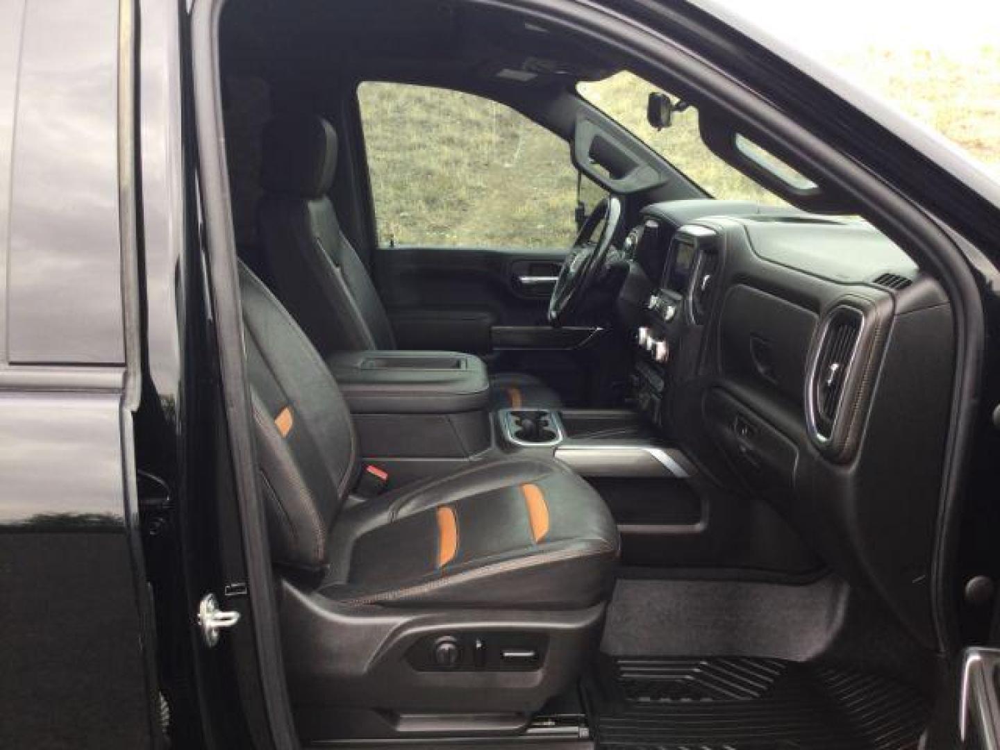 2021 Onyx Black /Jet Black w/Kalahari Accents GMC Sierra 2500HD 4WD Crew Cab Standard Bed AT4 (1GT49PEY7MF) with an Duramax 6.6L V-8 diesel direct injection engine, 10-speed automatic transmission, located at 1801 Main Street, Lewiston, 83501, (208) 743-9371, 46.417065, -117.004799 - Photo#14