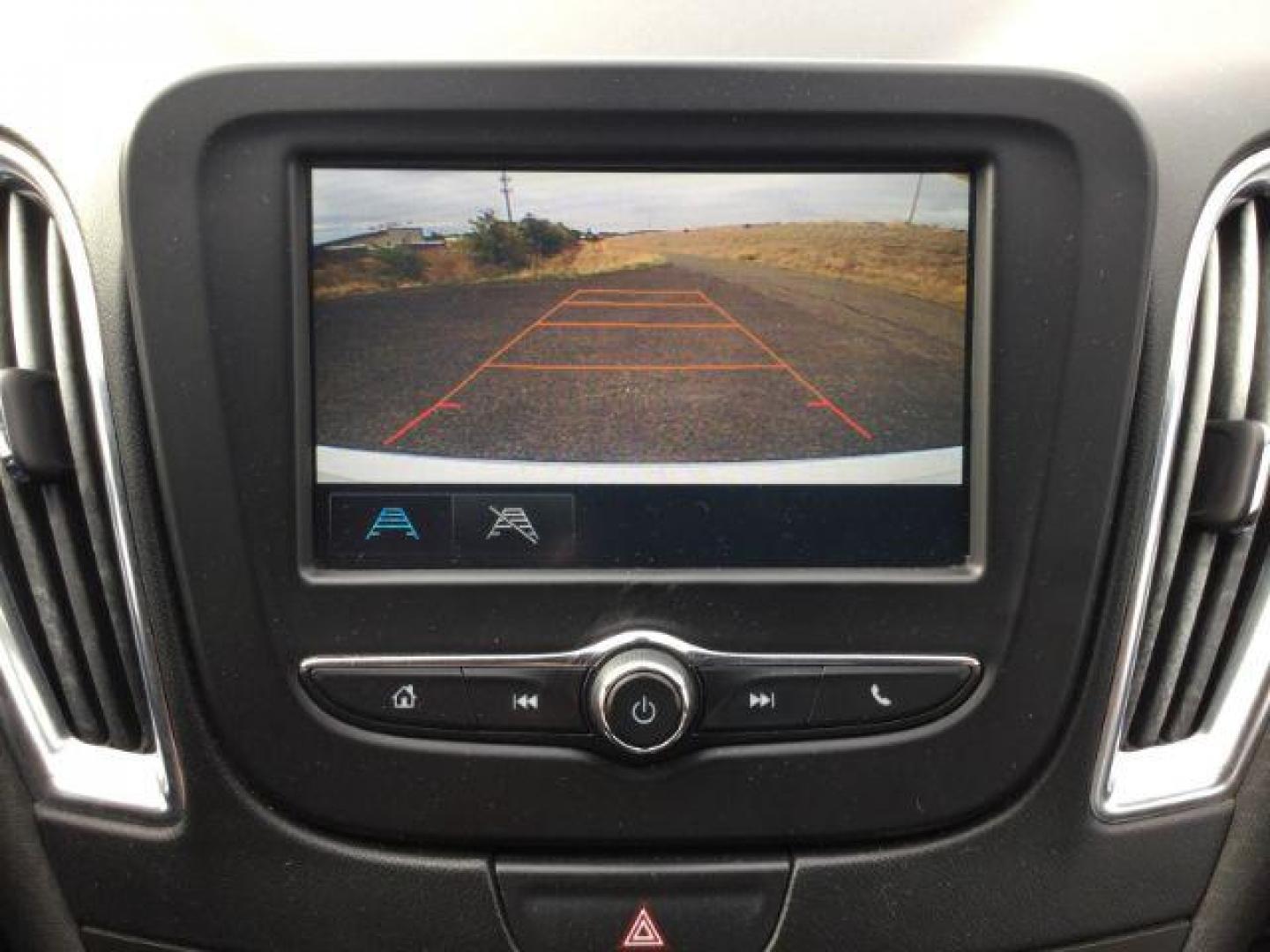 2018 WHITE /Black Cloth Chevrolet Malibu LT (1G1ZD5STXJF) with an 1.5L L4 DOHC 16V engine, 6-Speed Automatic transmission, located at 1801 Main Street, Lewiston, 83501, (208) 743-9371, 46.417065, -117.004799 - Photo#16