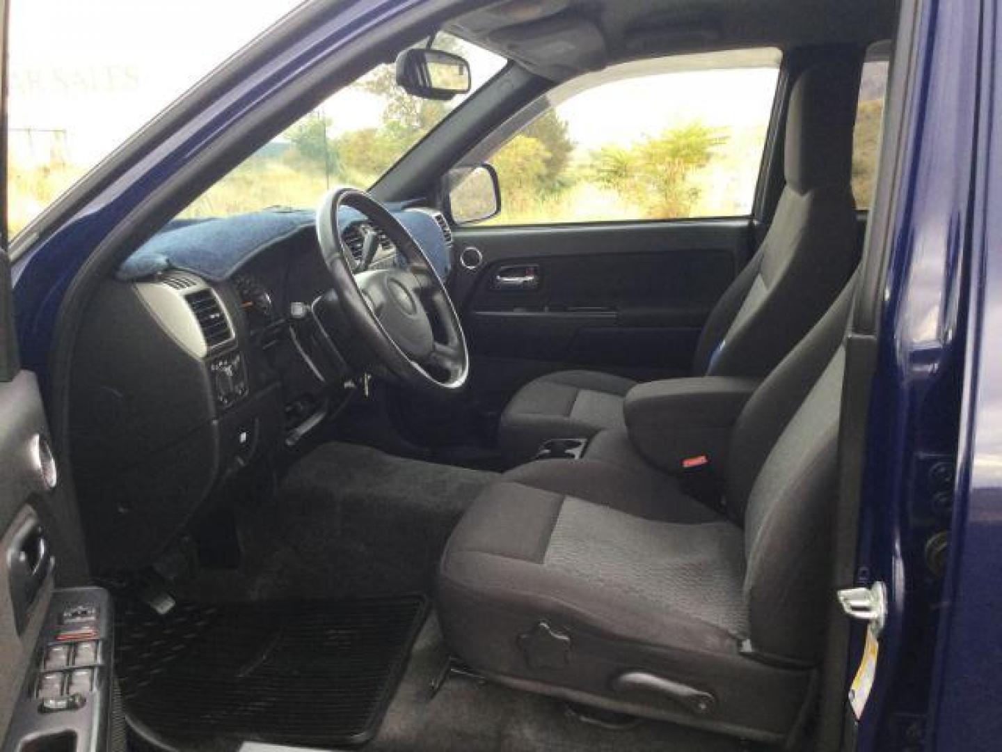 2012 Deep Navy /Ebony Chevrolet Colorado 1LT (1GCHTCFE0C8) with an 3.7L I-5 DOHC engine, Automatic, 4-Spd w/Overdrive transmission, located at 1801 Main Street, Lewiston, 83501, (208) 743-9371, 46.417065, -117.004799 - Photo#5