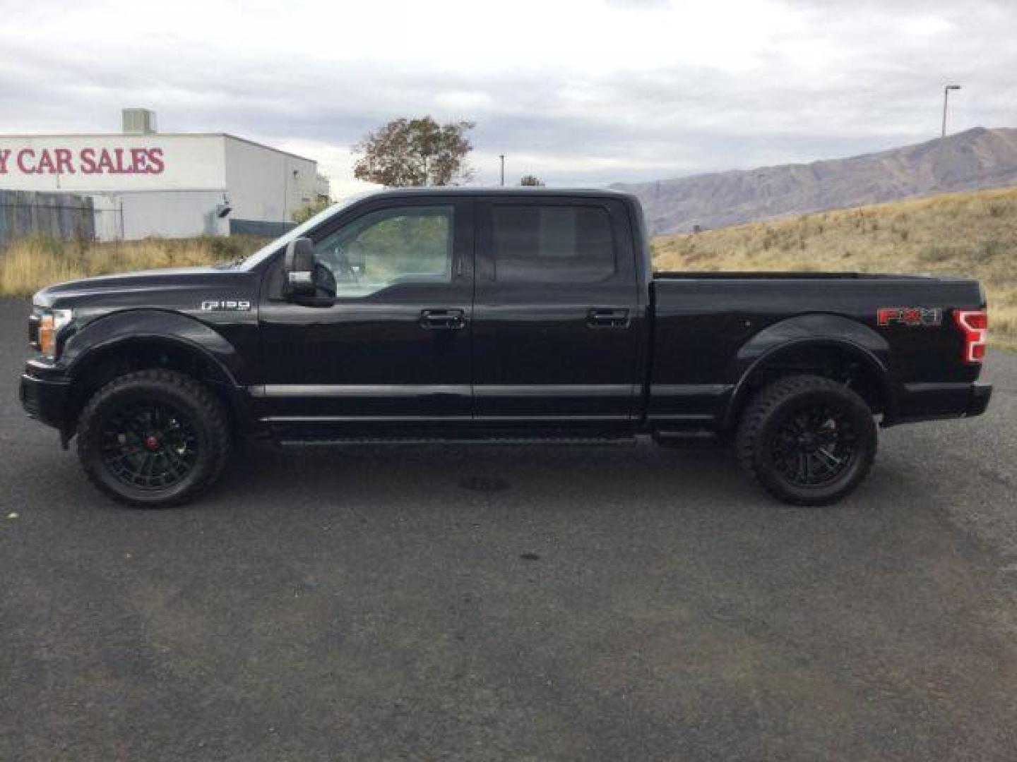 2020 Agate Black Metallic /Black Ford F-150 XLT (1FTFW1E40LK) with an EcoBoost 3.5L V-6 port/direct injection engine, 10 speed automatic transmission, located at 1801 Main Street, Lewiston, 83501, (208) 743-9371, 46.417065, -117.004799 - Photo#1