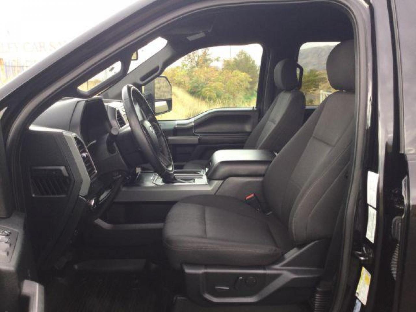 2020 Agate Black Metallic /Black Ford F-150 XLT (1FTFW1E40LK) with an EcoBoost 3.5L V-6 port/direct injection engine, 10 speed automatic transmission, located at 1801 Main Street, Lewiston, 83501, (208) 743-9371, 46.417065, -117.004799 - Photo#4