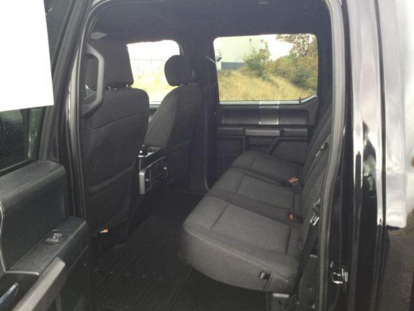 2020 Agate Black Metallic /Black Ford F-150 XLT (1FTFW1E40LK) with an EcoBoost 3.5L V-6 port/direct injection engine, 10 speed automatic transmission, located at 1801 Main Street, Lewiston, 83501, (208) 743-9371, 46.417065, -117.004799 - Photo#5