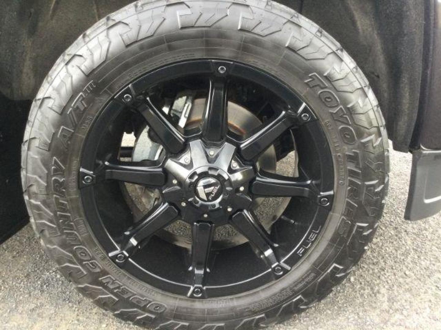 2015 Iridium Metallic /Dark Ash/Jet Black GMC Sierra 3500HD SLT (1GT423C85FF) with an 6.6L V8 OHV 32V TURBO DIESEL engine, 6-Speed Automatic transmission, located at 1801 Main Street, Lewiston, 83501, (208) 743-9371, 46.417065, -117.004799 - Photo#15