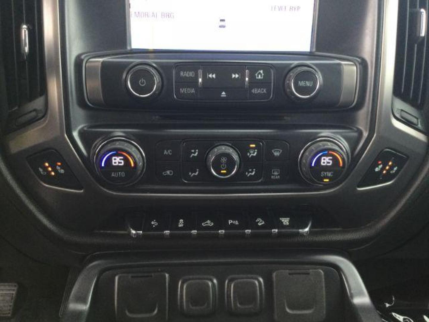 2015 Iridium Metallic /Dark Ash/Jet Black GMC Sierra 3500HD SLT (1GT423C85FF) with an 6.6L V8 OHV 32V TURBO DIESEL engine, 6-Speed Automatic transmission, located at 1801 Main Street, Lewiston, 83501, (208) 743-9371, 46.417065, -117.004799 - Photo#18