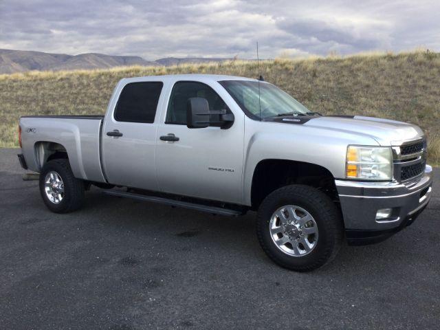 photo of 2011 Chevrolet Silverado 2500HD LT Crew Cab 4WD