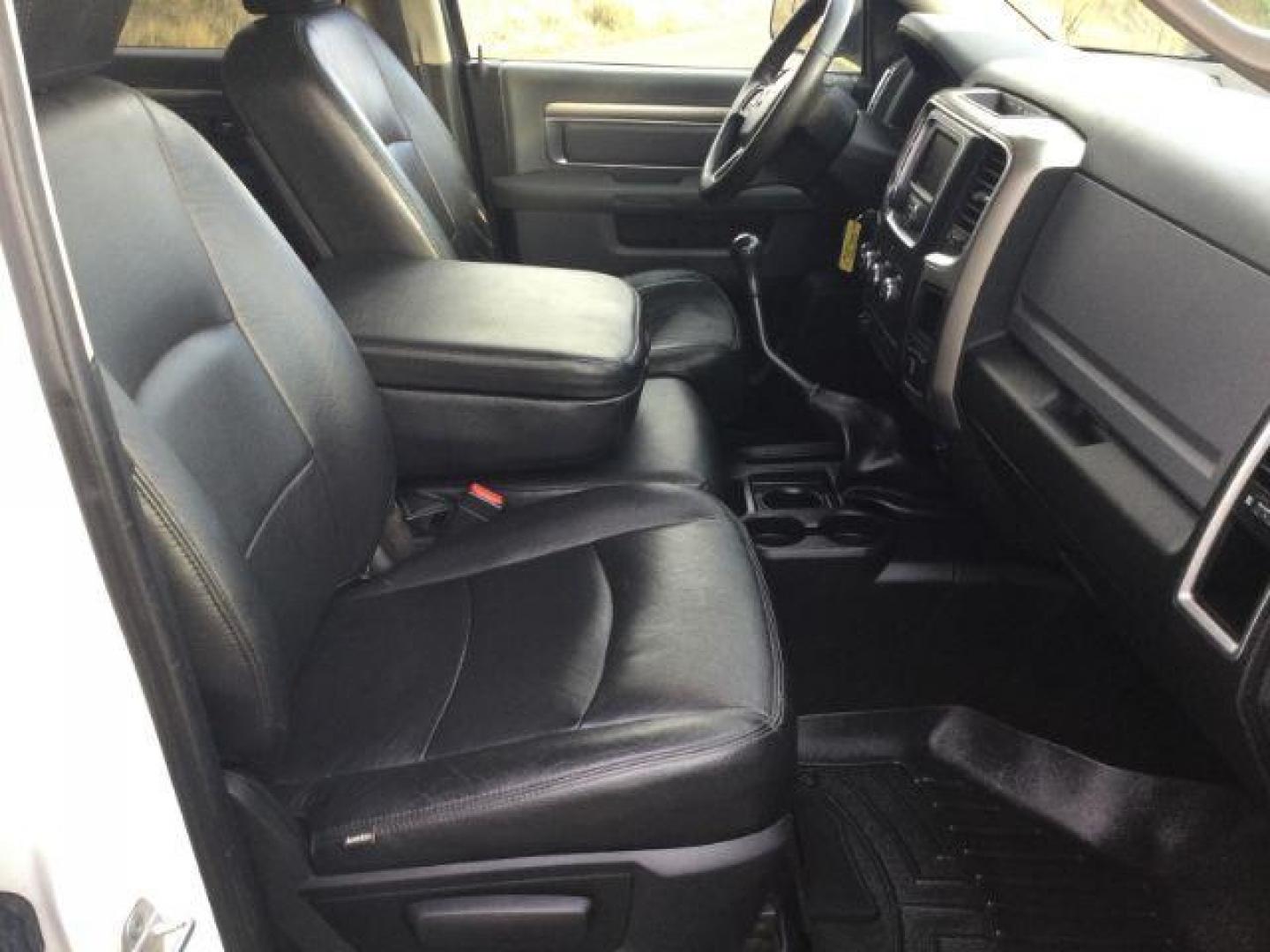 2013 Bright White Clearcoat /Diesel Gray/Black RAM 3500 SLT Crew Cab LWB 4WD (3C63R3HL8DG) with an 6.7L L6 OHV 24V TURBO DIESEL engine, 6-Speed Manual Transmission transmission, located at 1801 Main Street, Lewiston, 83501, (208) 743-9371, 46.417065, -117.004799 - Photo#15