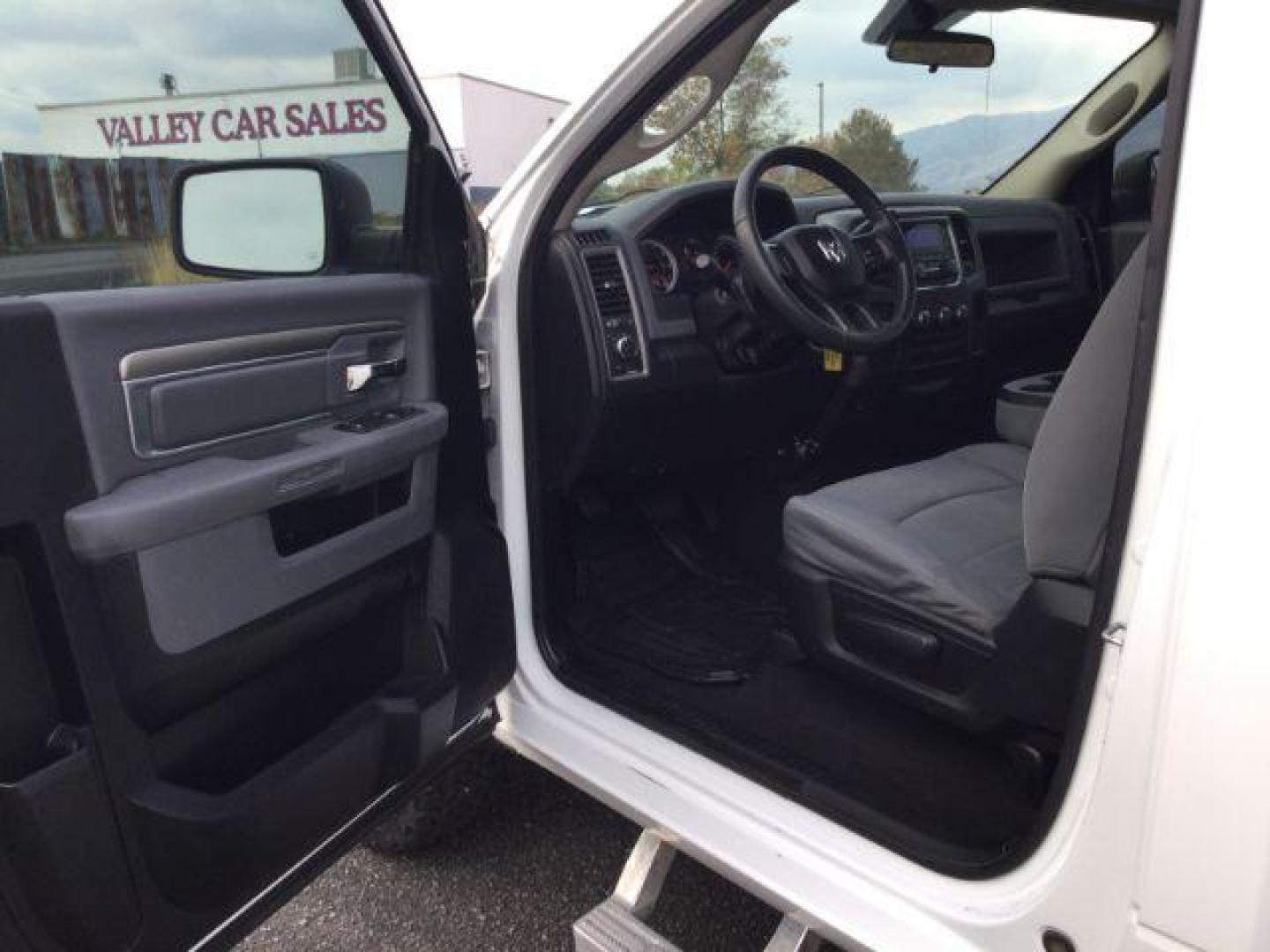 2013 Bright White Clearcoat Ram 1500 Tradesman (3C6JR7AP3DG) , located at 1801 Main Street, Lewiston, 83501, (208) 743-9371, 46.417065, -117.004799 - Photo#3