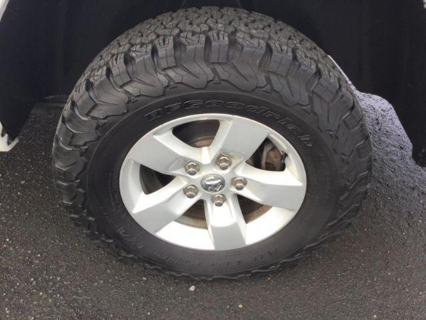 2013 Bright White Clearcoat Ram 1500 Tradesman (3C6JR7AP3DG) , located at 1801 Main Street, Lewiston, 83501, (208) 743-9371, 46.417065, -117.004799 - Photo#17