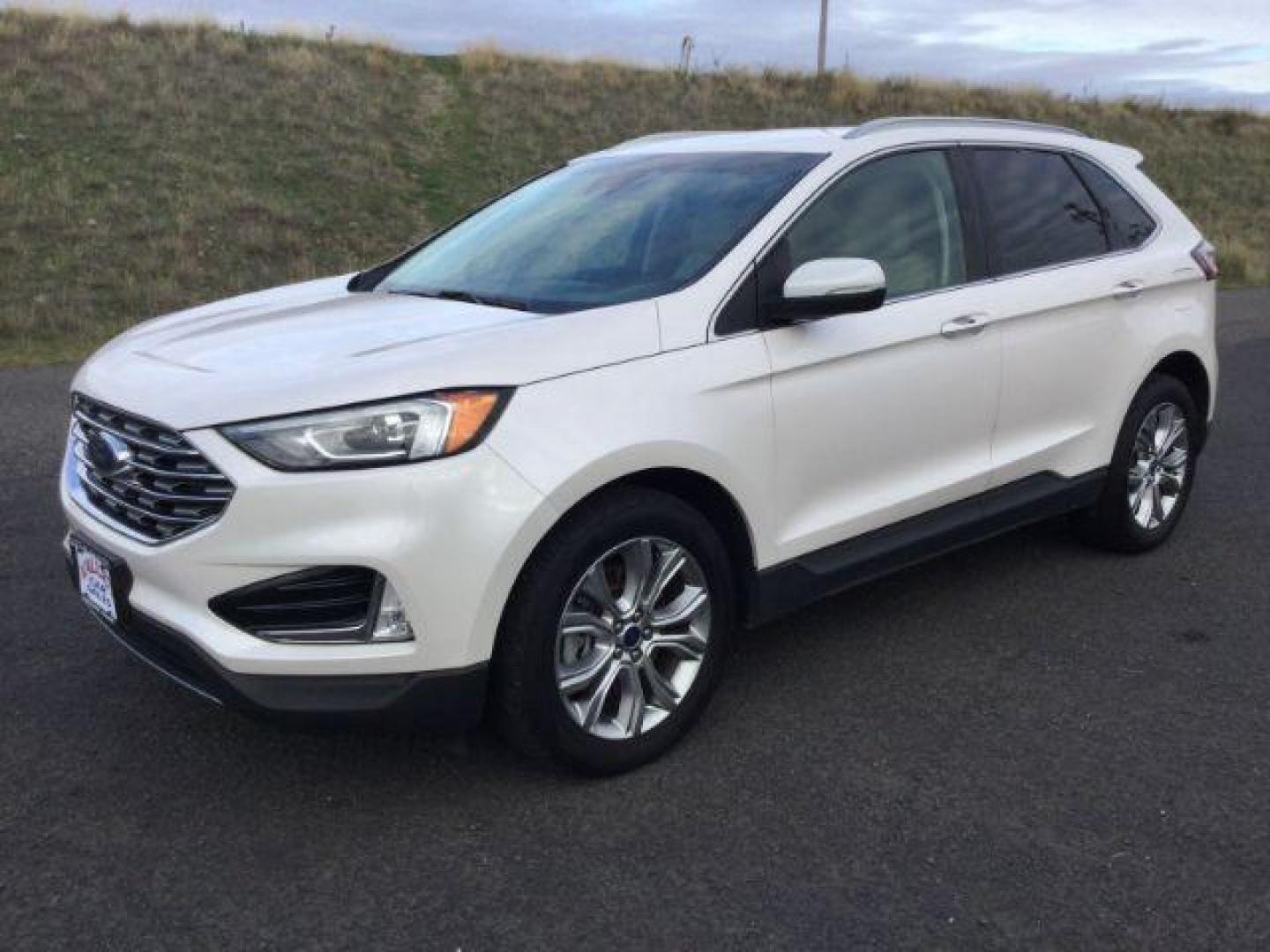 2019 White Platinum Tri-Coat Metallic /Ceramic, premium leather Ford Edge Titanium AWD (2FMPK4K98KB) with an 2.0L L4 DOHC 16V engine, 8-Speed Automatic transmission, located at 1801 Main Street, Lewiston, 83501, (208) 743-9371, 46.417065, -117.004799 - Photo#0