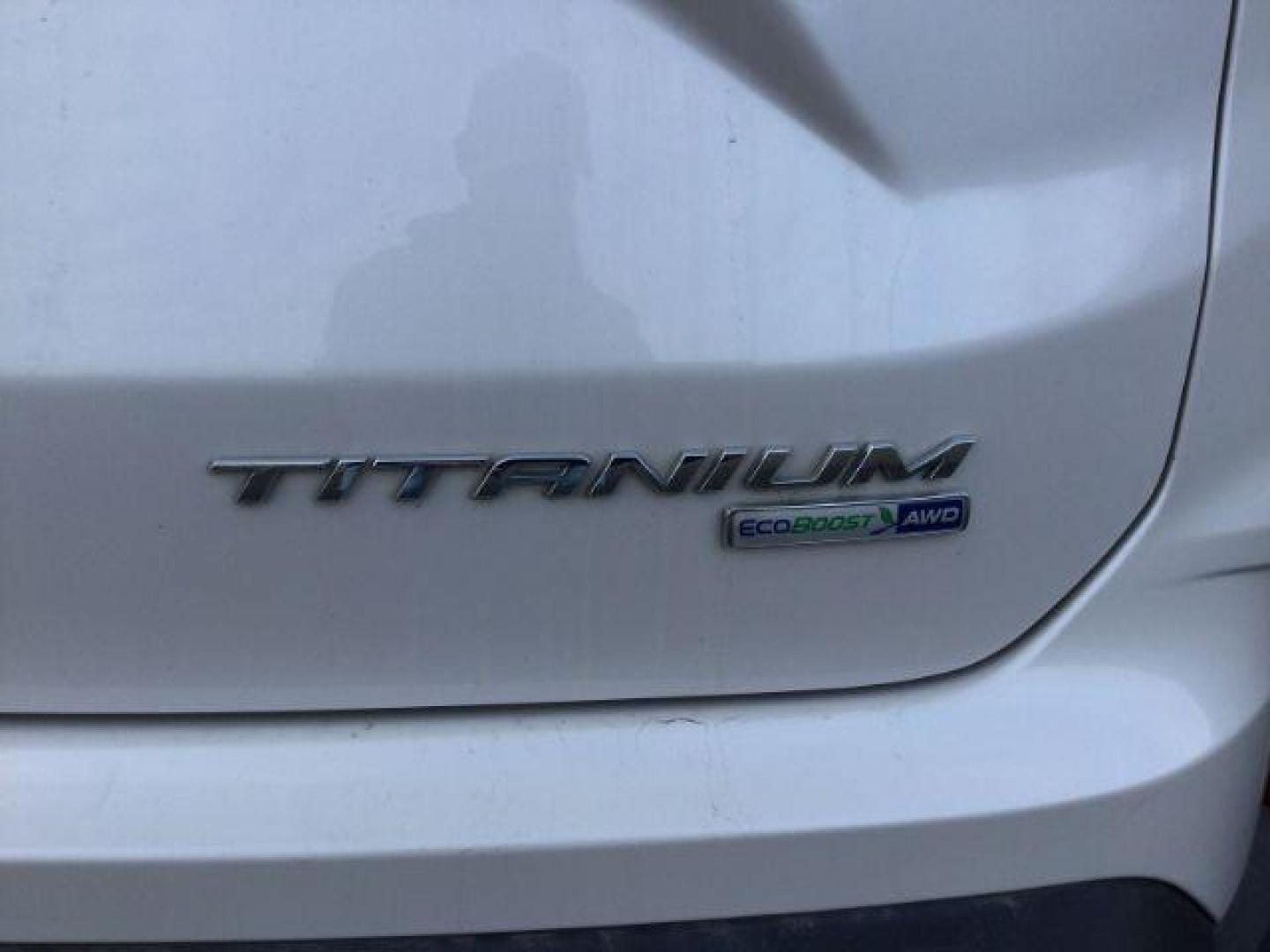 2019 White Platinum Tri-Coat Metallic /Ceramic, premium leather Ford Edge Titanium AWD (2FMPK4K98KB) with an 2.0L L4 DOHC 16V engine, 8-Speed Automatic transmission, located at 1801 Main Street, Lewiston, 83501, (208) 743-9371, 46.417065, -117.004799 - Photo#10