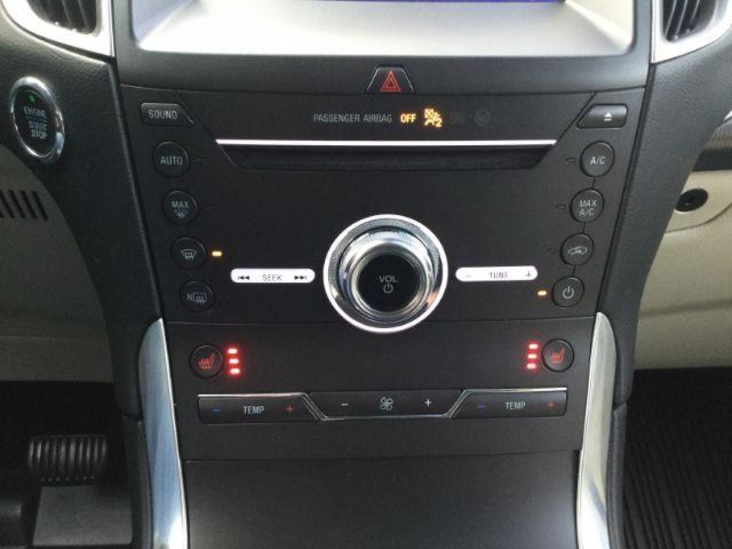 2019 White Platinum Tri-Coat Metallic /Ceramic, premium leather Ford Edge Titanium AWD (2FMPK4K98KB) with an 2.0L L4 DOHC 16V engine, 8-Speed Automatic transmission, located at 1801 Main Street, Lewiston, 83501, (208) 743-9371, 46.417065, -117.004799 - Photo#18