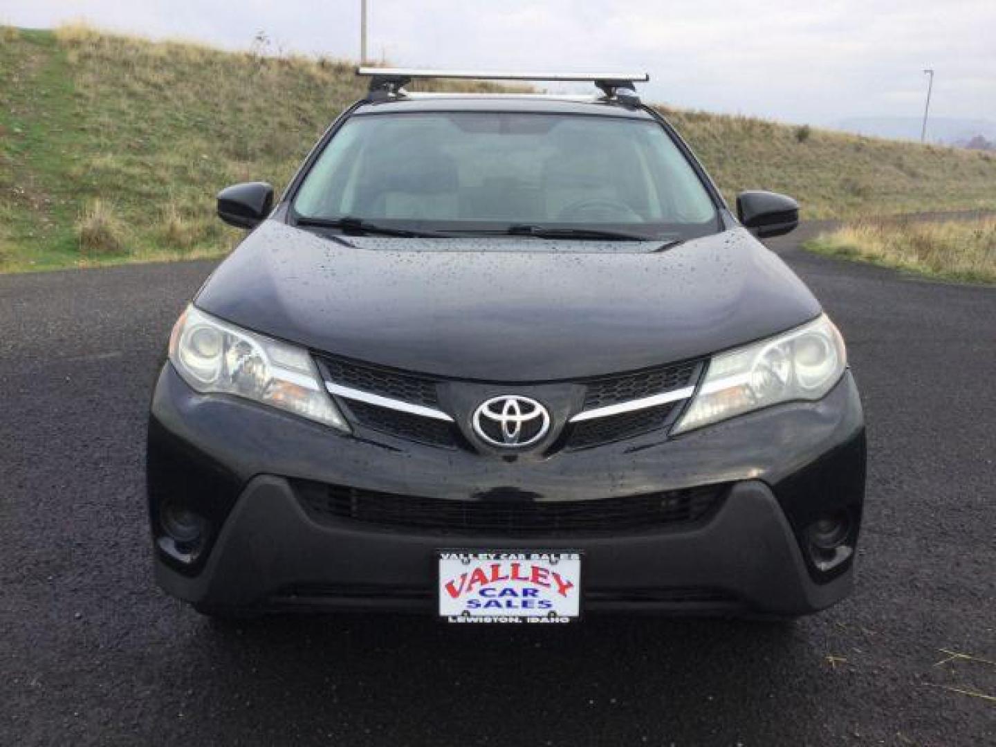 2015 Toyota RAV4 LE (2T3BFREV0FW) with an 2.5L I-4 DOHC engine, located at 1801 Main Street, Lewiston, 83501, (208) 743-9371, 46.417065, -117.004799 - Photo#7