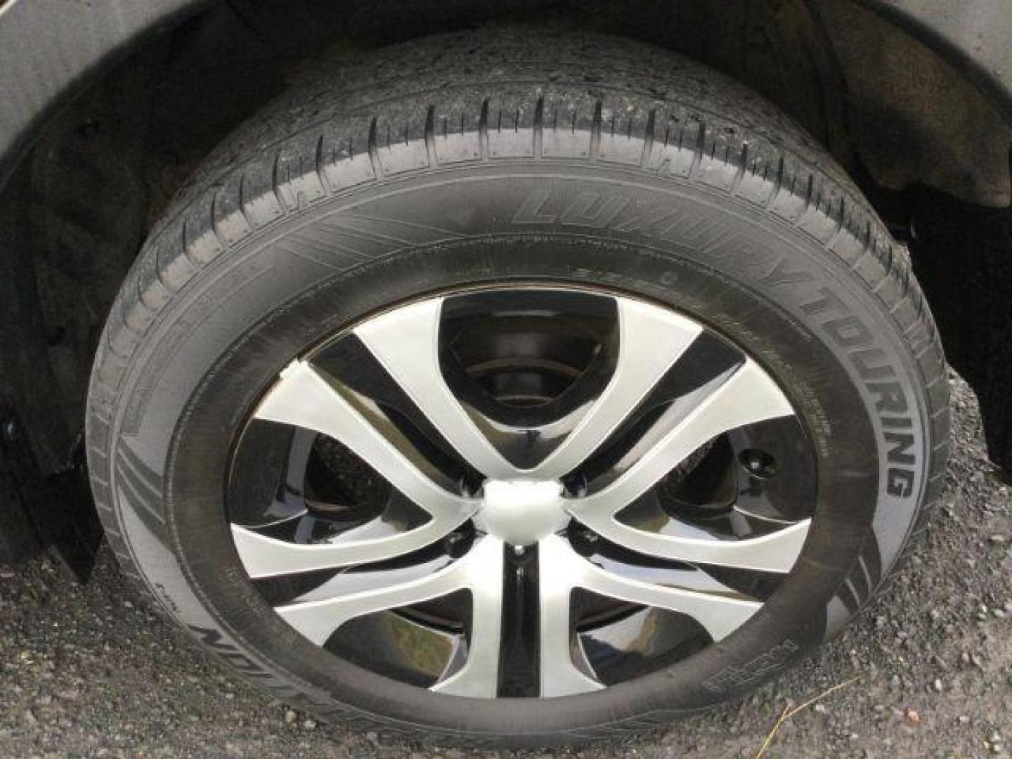 2015 Toyota RAV4 LE (2T3BFREV0FW) with an 2.5L I-4 DOHC engine, located at 1801 Main Street, Lewiston, 83501, (208) 743-9371, 46.417065, -117.004799 - Photo#18