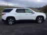 2019 Iridescent Pearl Tricoat /Dark Atmosphere/Medium Ash Gray Chevrolet Traverse 3LT (1GNEVHKW4KJ) with an 3.6L V-6 gasoline direct injection engine, 9-Speed Automatic transmission, located at 1801 Main Street, Lewiston, 83501, (208) 743-9371, 46.417065, -117.004799 - Photo#1