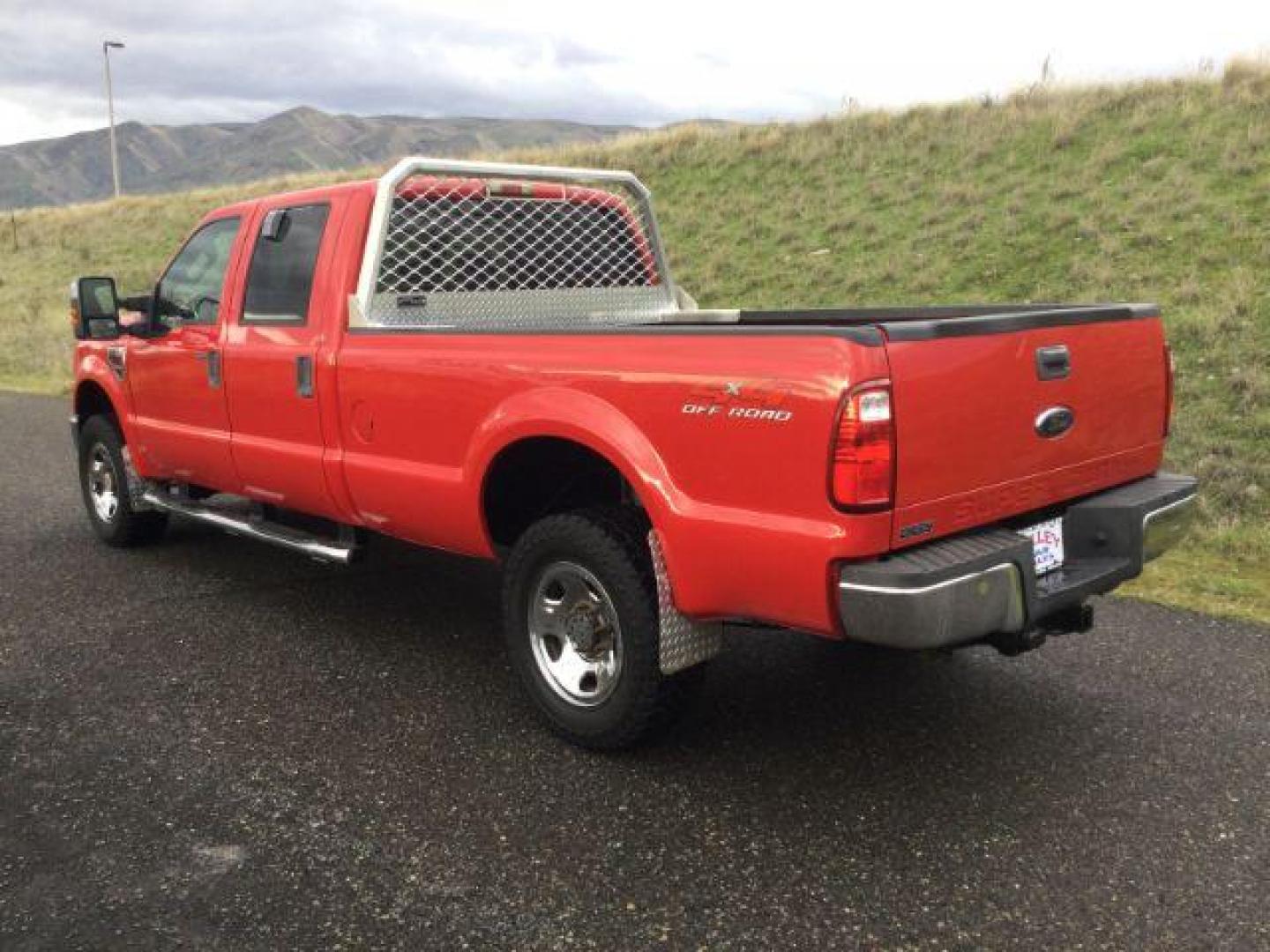 2008 RED /Medium Stone Ford F-350 XLT Crew Cab 4WD (1FTWW31R88E) with an 6.4L Powerstroke V8 engine, 5-Speed Automatic transmission, located at 1801 Main Street, Lewiston, 83501, (208) 743-9371, 46.417065, -117.004799 - Photo#2