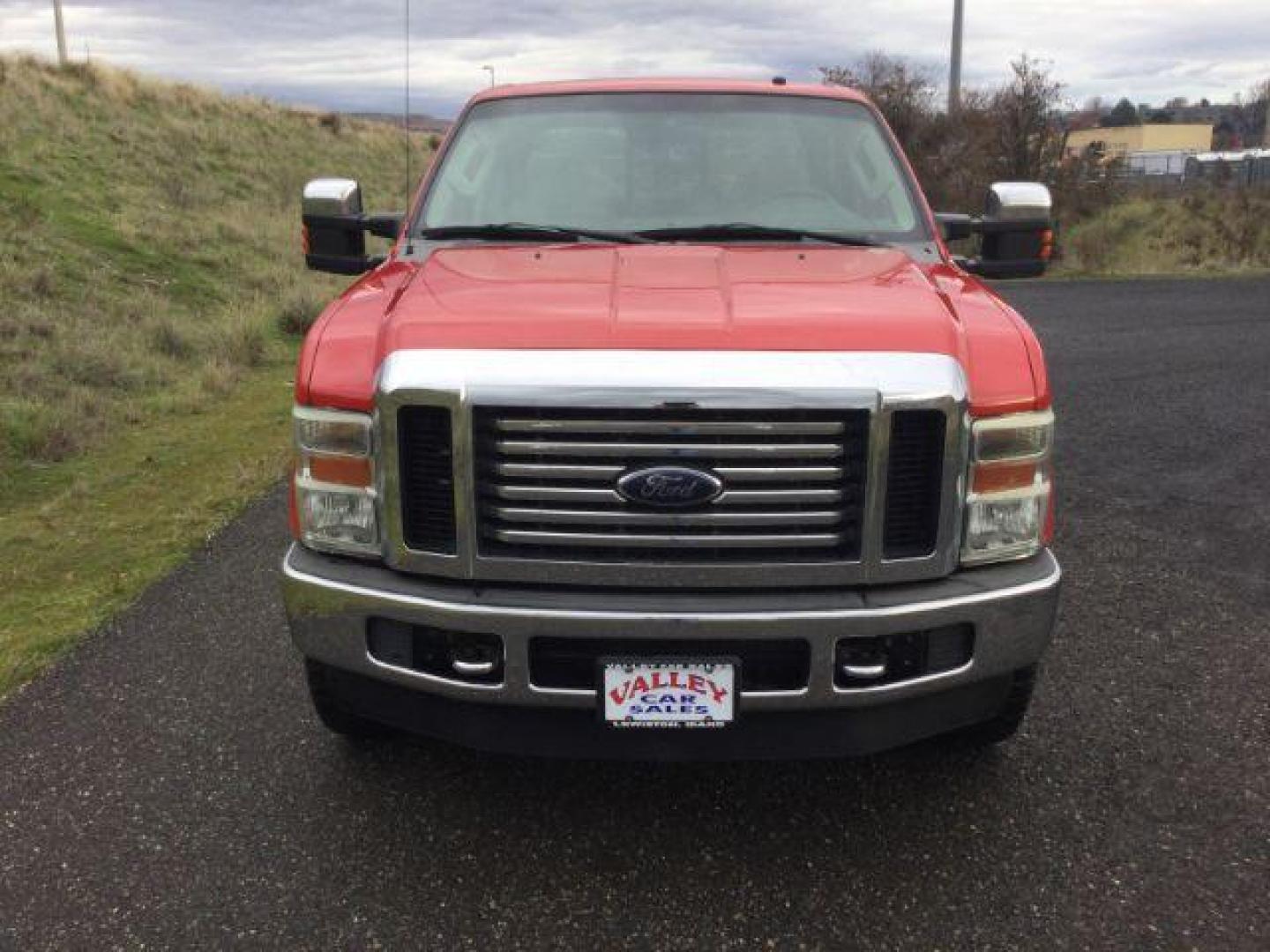 2008 RED /Medium Stone Ford F-350 XLT Crew Cab 4WD (1FTWW31R88E) with an 6.4L Powerstroke V8 engine, 5-Speed Automatic transmission, located at 1801 Main Street, Lewiston, 83501, (208) 743-9371, 46.417065, -117.004799 - Photo#9