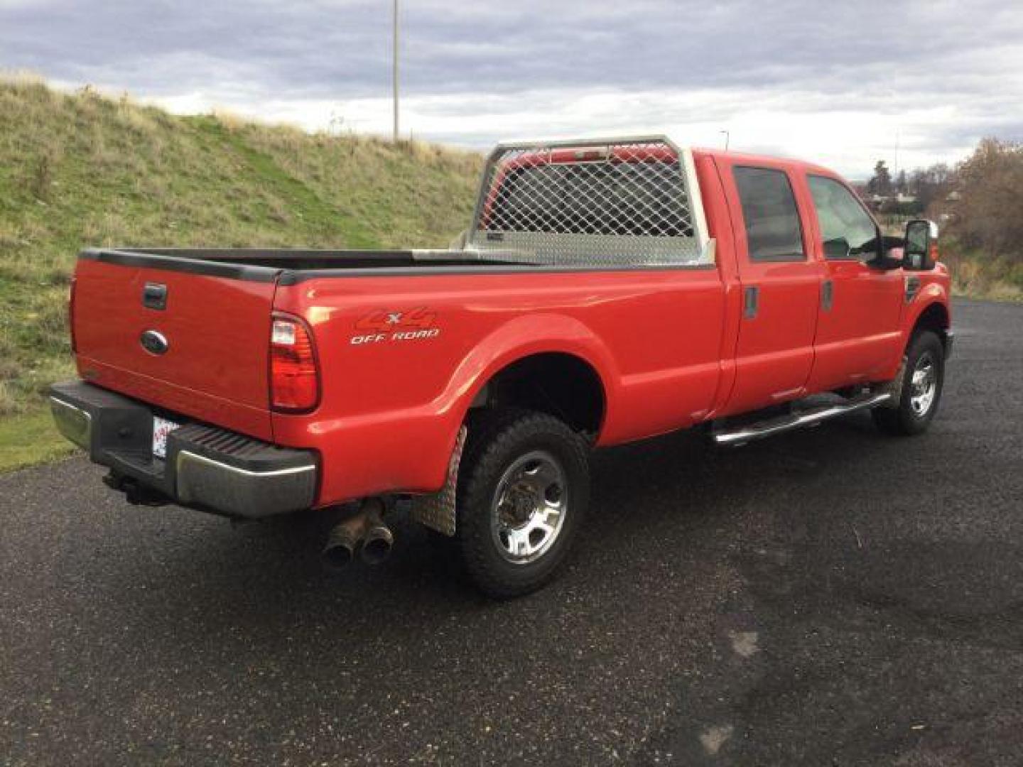 2008 RED /Medium Stone Ford F-350 XLT Crew Cab 4WD (1FTWW31R88E) with an 6.4L Powerstroke V8 engine, 5-Speed Automatic transmission, located at 1801 Main Street, Lewiston, 83501, (208) 743-9371, 46.417065, -117.004799 - Photo#12