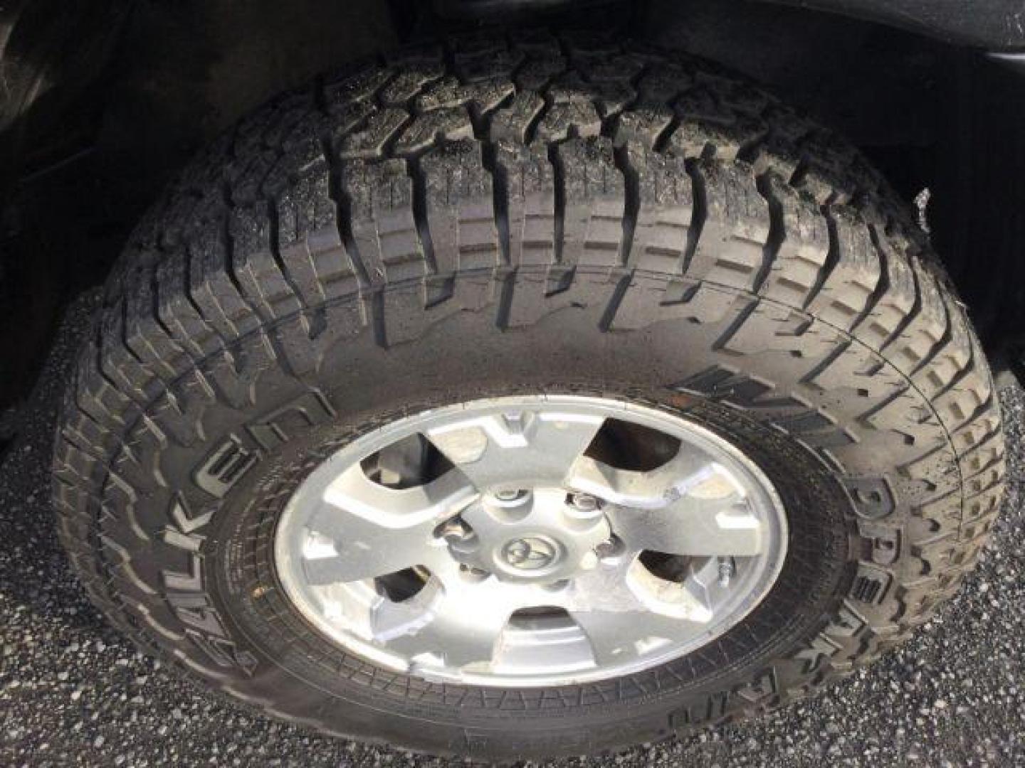 2006 Black Sand Pearl /Graphite Toyota Tacoma TRD Off Road Double Cab 4x4 (5TELU42N76Z) with an 4L V-6 DOHC engine, 6-Speed Manual Transmission transmission, located at 1801 Main Street, Lewiston, 83501, (208) 743-9371, 46.417065, -117.004799 - Photo#15