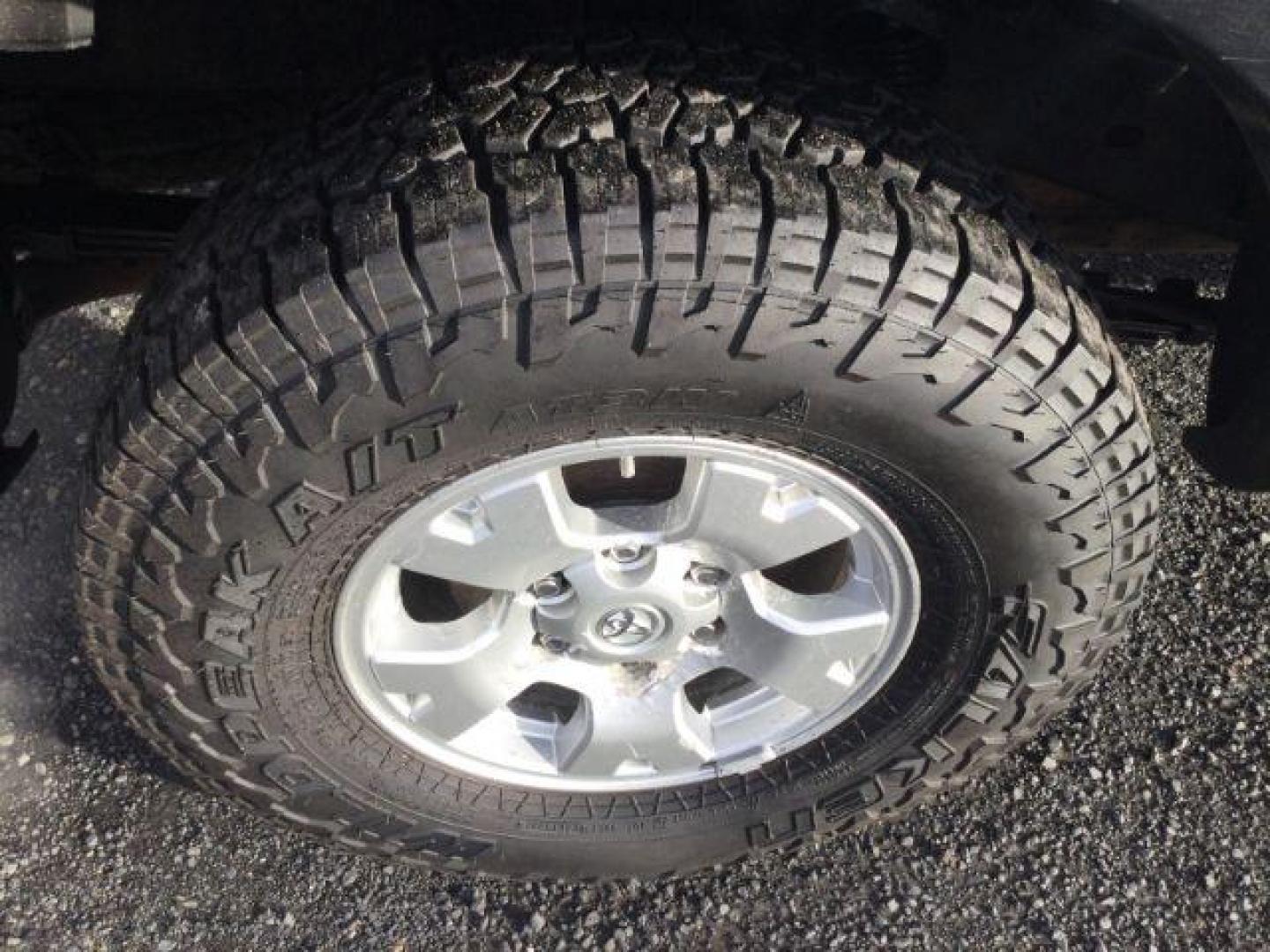 2006 Black Sand Pearl /Graphite Toyota Tacoma TRD Off Road Double Cab 4x4 (5TELU42N76Z) with an 4L V-6 DOHC engine, 6-Speed Manual Transmission transmission, located at 1801 Main Street, Lewiston, 83501, (208) 743-9371, 46.417065, -117.004799 - Photo#18