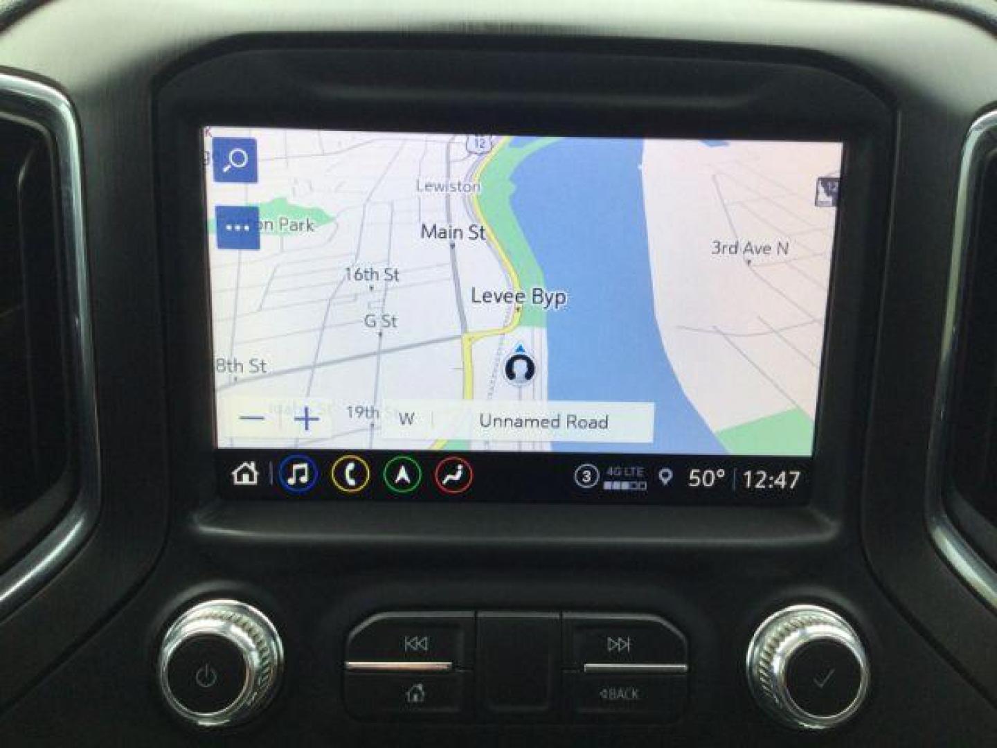 2022 Summit White /Jet Black w/Kalahari Accents GMC Sierra 3500HD 4WD Crew Cab Standard Bed AT4 (1GT49VEY0NF) with an Duramax 6.6L V-8 diesel direct injection engine, 10-speed automatic transmission, located at 1801 Main Street, Lewiston, 83501, (208) 743-9371, 46.417065, -117.004799 - Photo#13